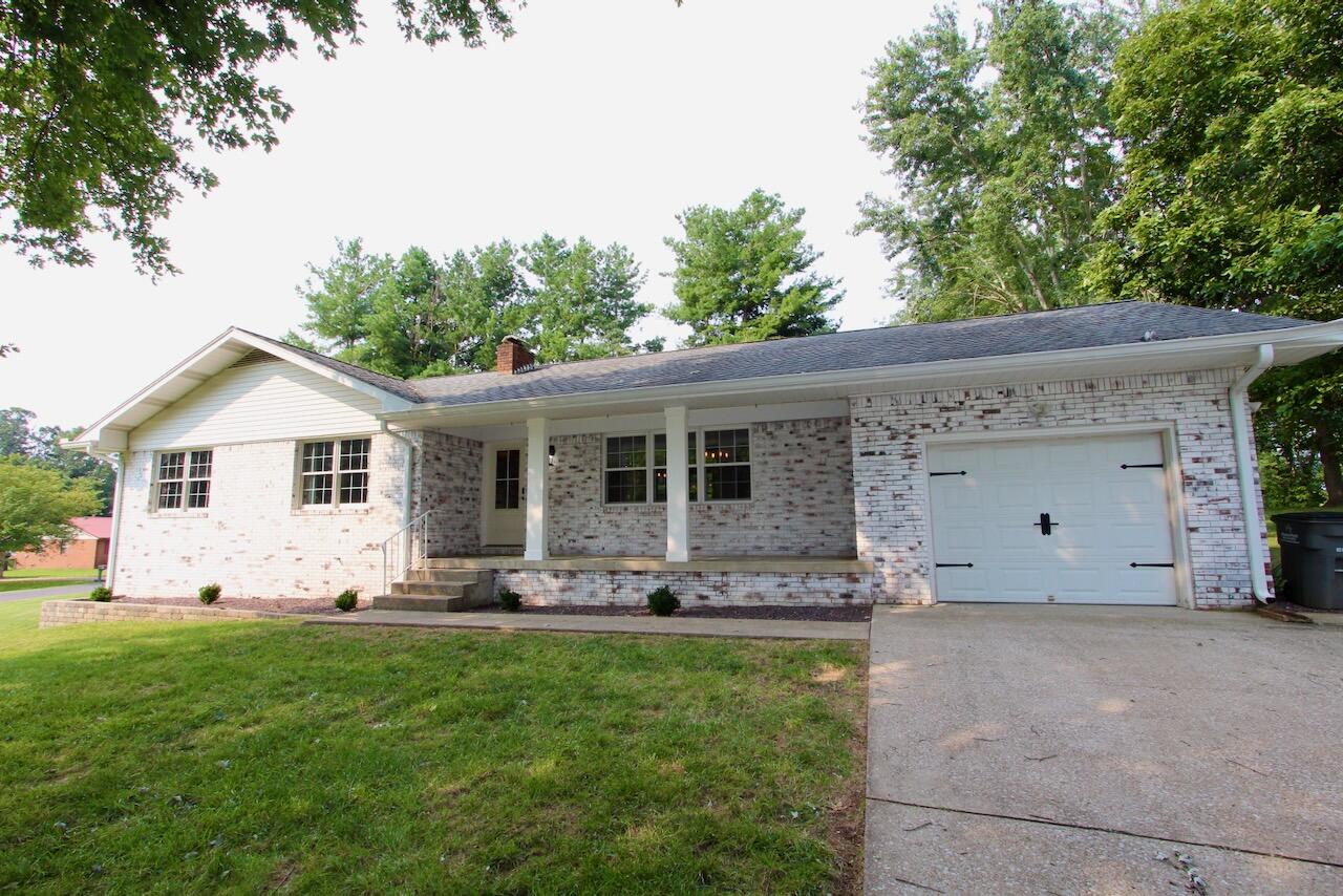 201 Pine Street Property Photo 1