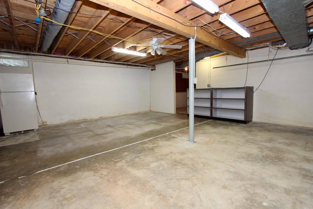201 Pine Street Property Photo 26