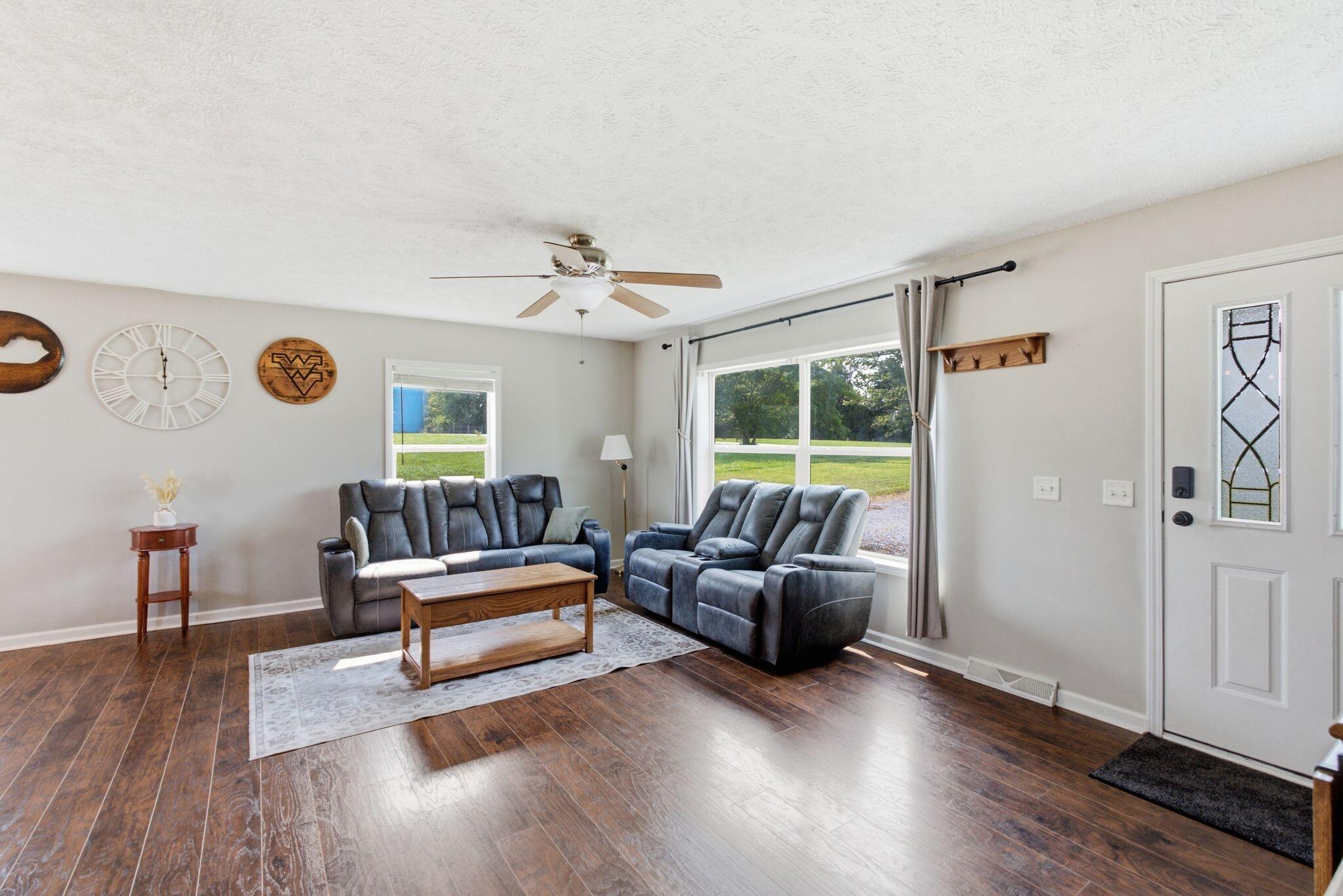 51 State Highway 1066 Property Photo 12