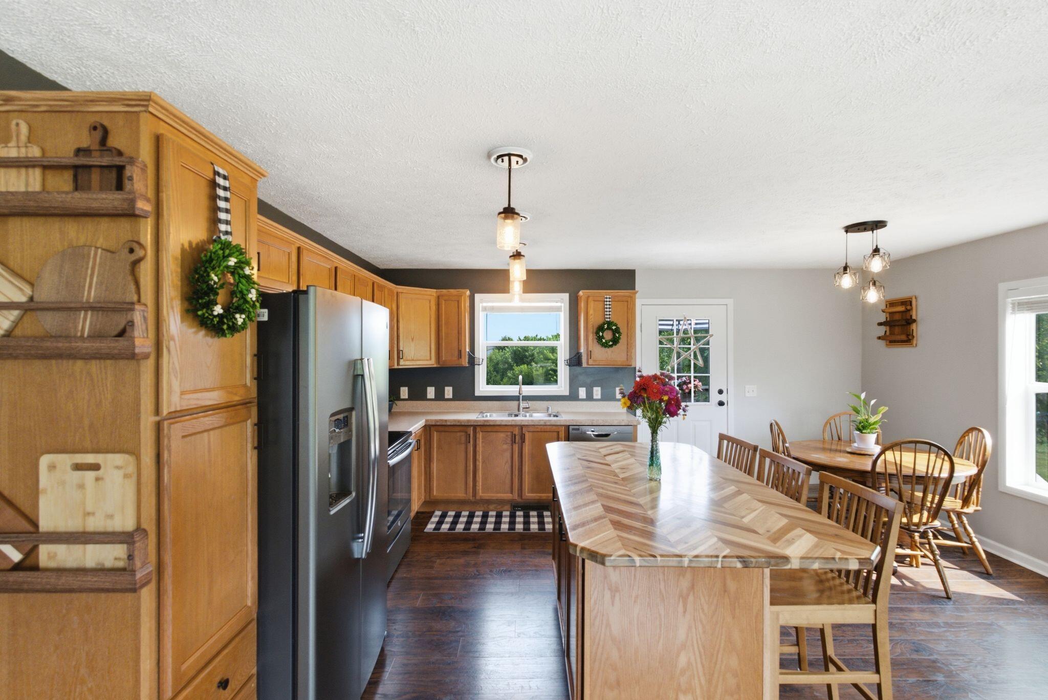 51 State Highway 1066 Property Photo 18