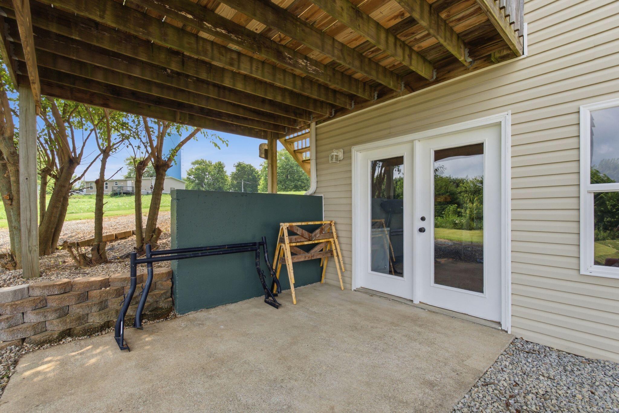 51 State Highway 1066 Property Photo 44