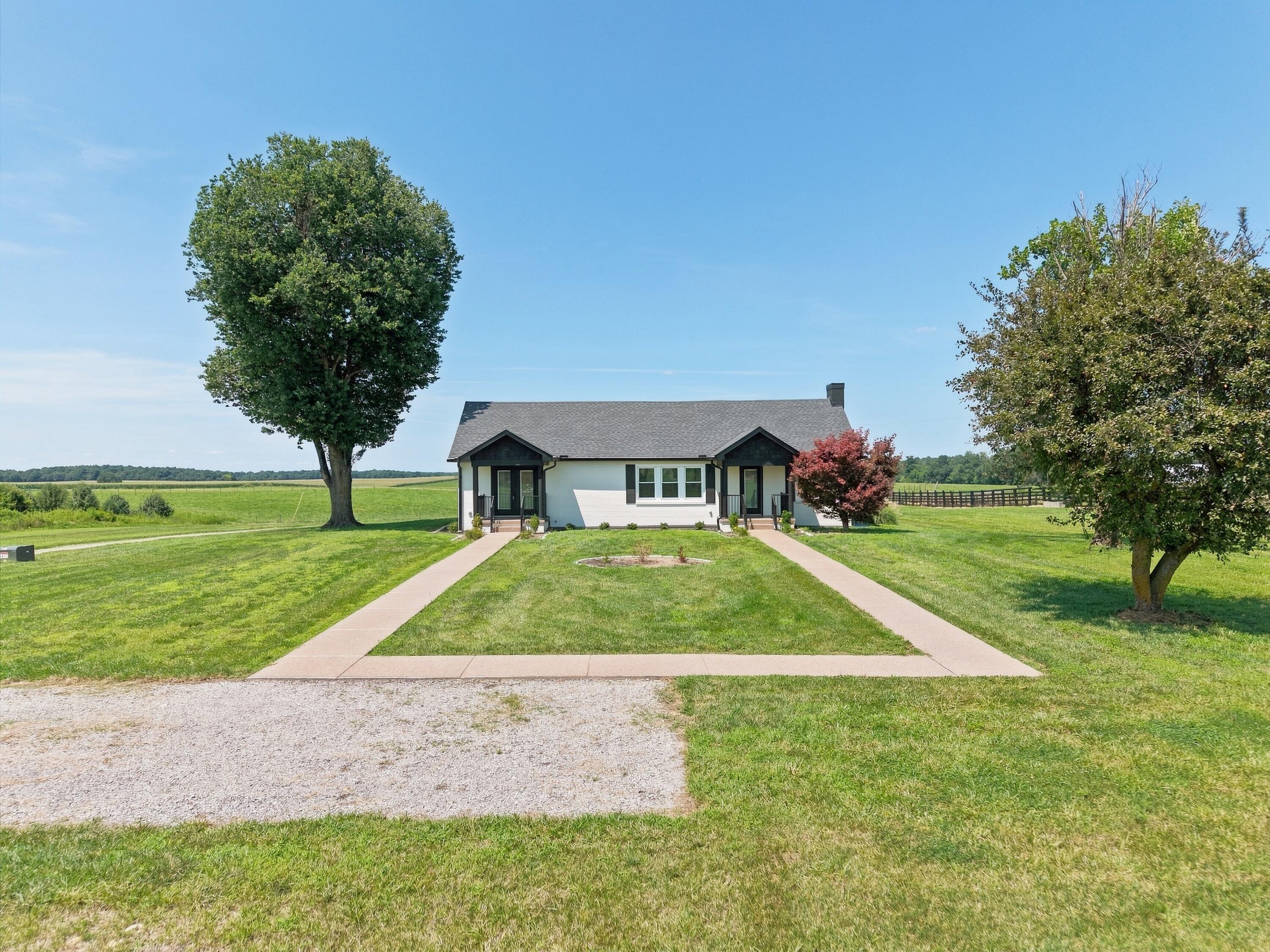 1470 N State Route 93 Property Photo 1