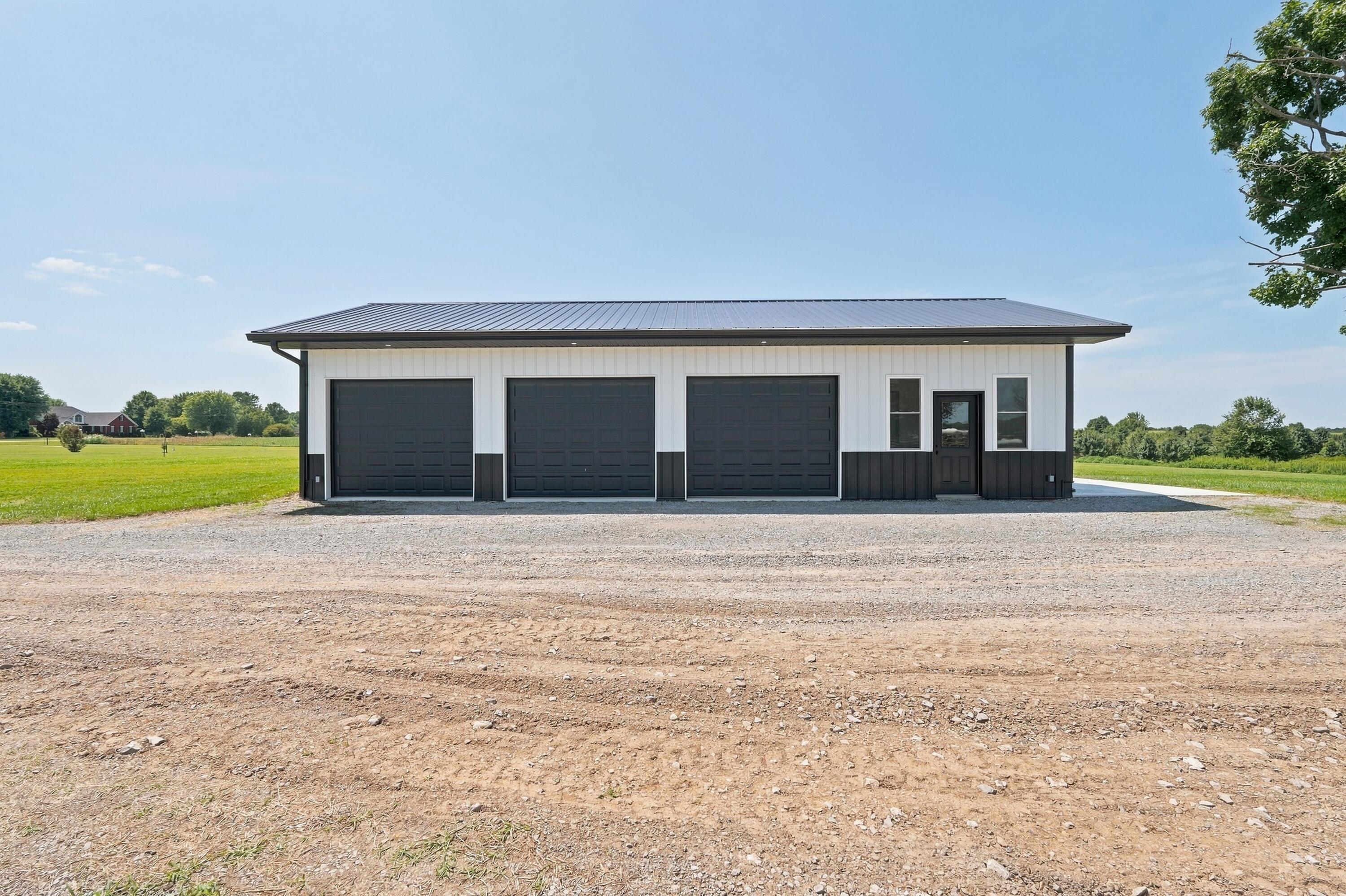 1470 N State Route 93 Property Photo 2