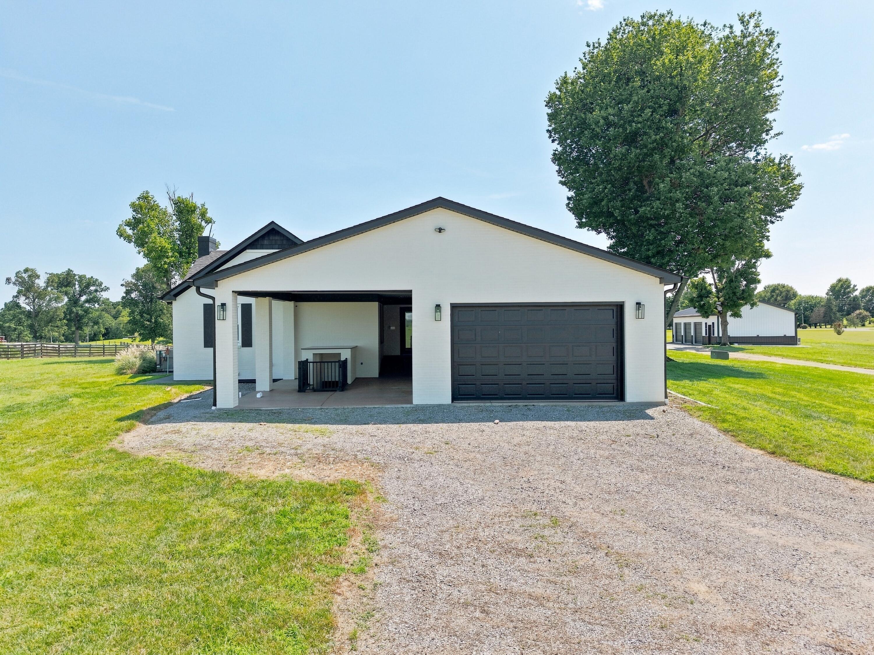1470 N State Route 93 Property Photo 5