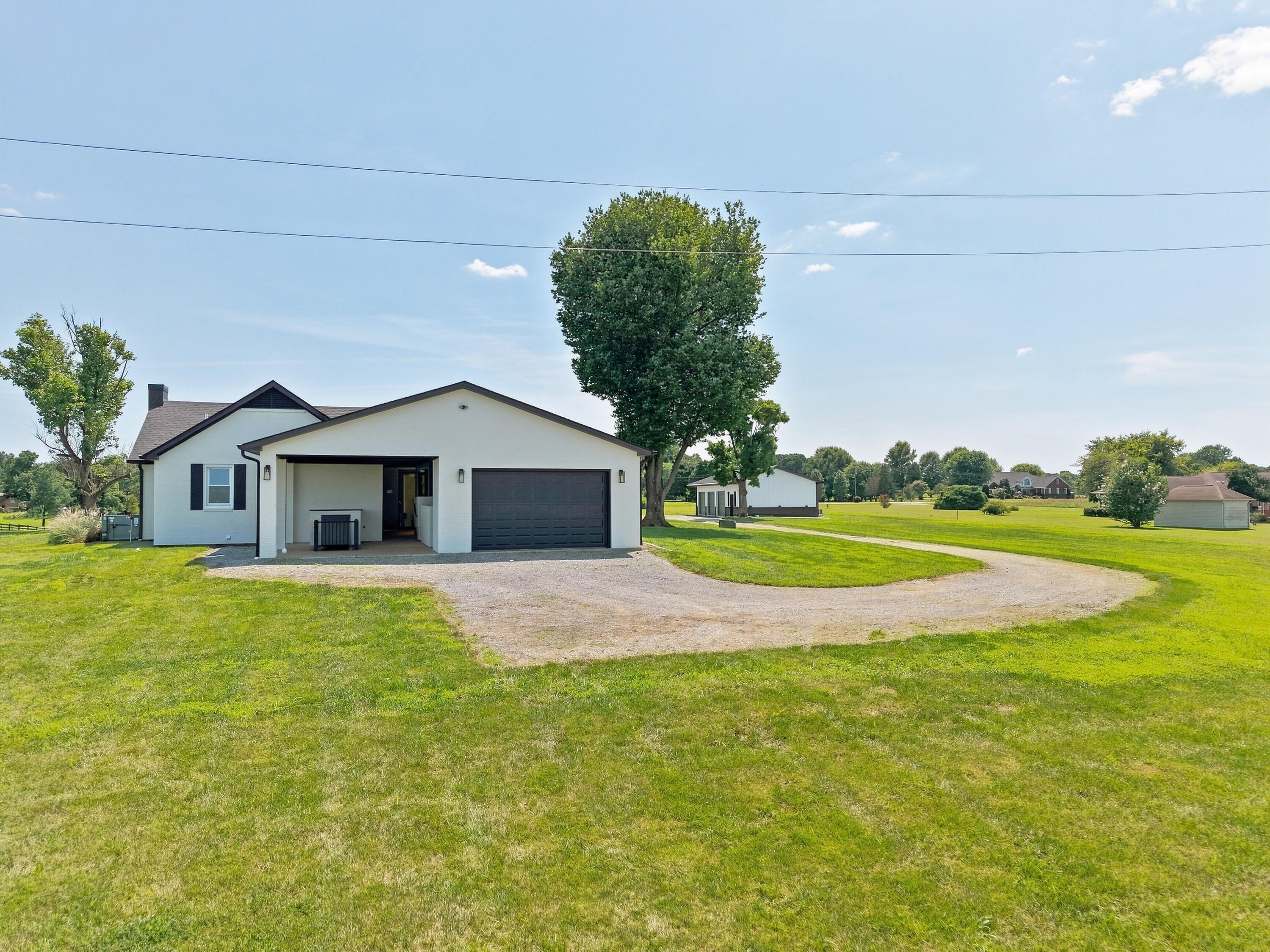 1470 N State Route 93 Property Photo 6