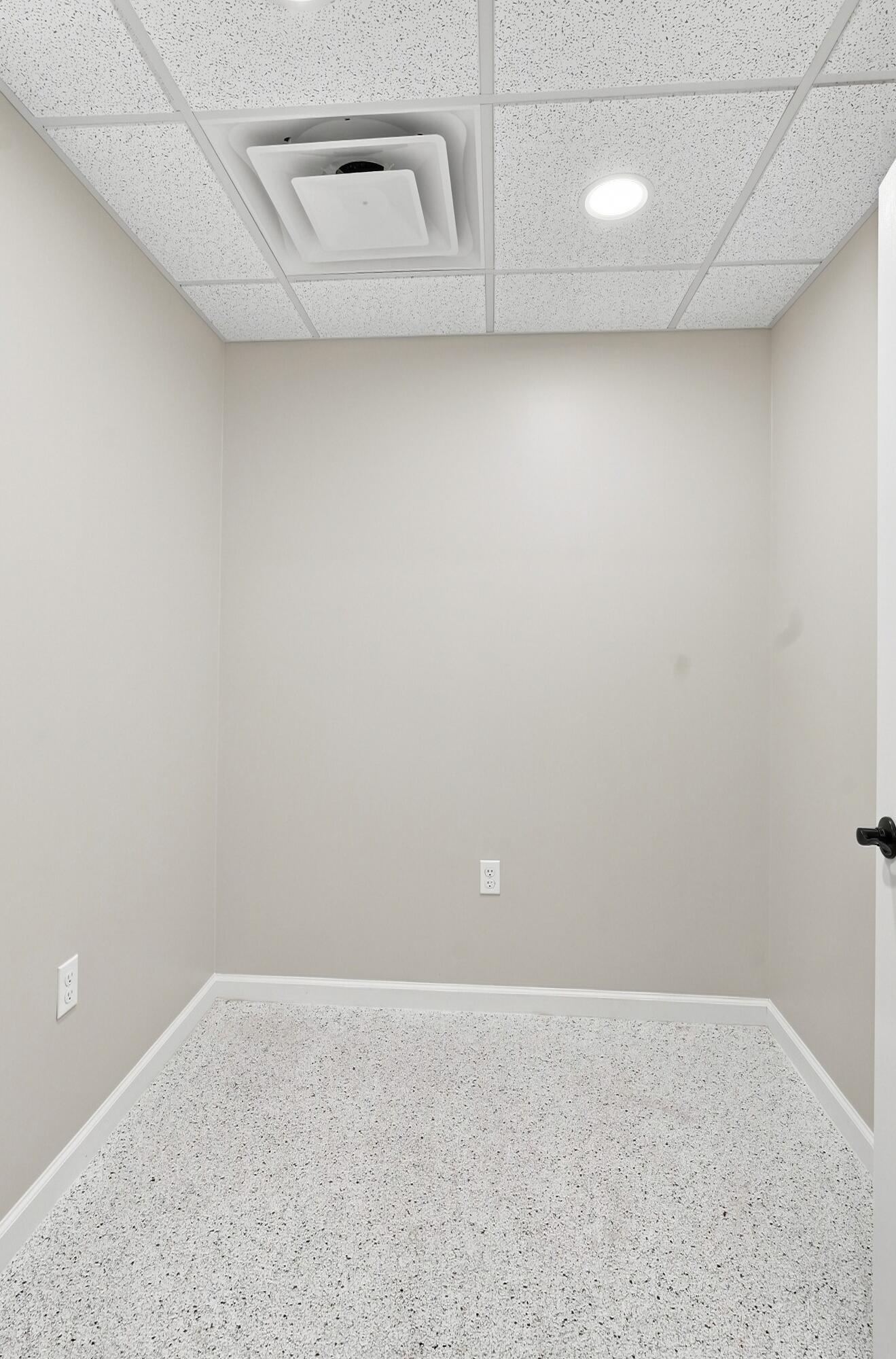 1470 N State Route 93 Property Photo 46