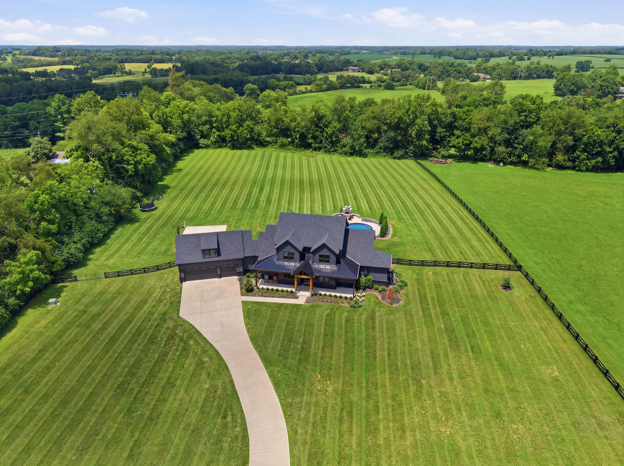 5039 Combs Ferry Road Property Photo 10