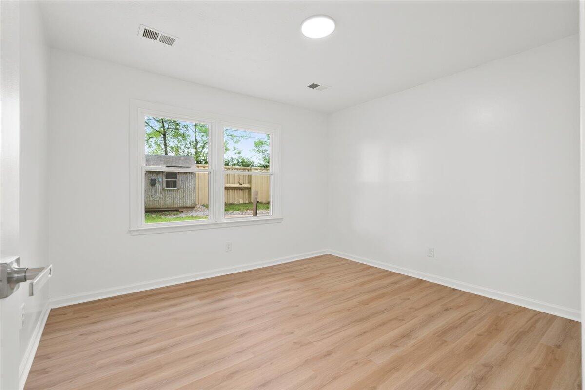 1299 Dorchester Drive Property Photo 15