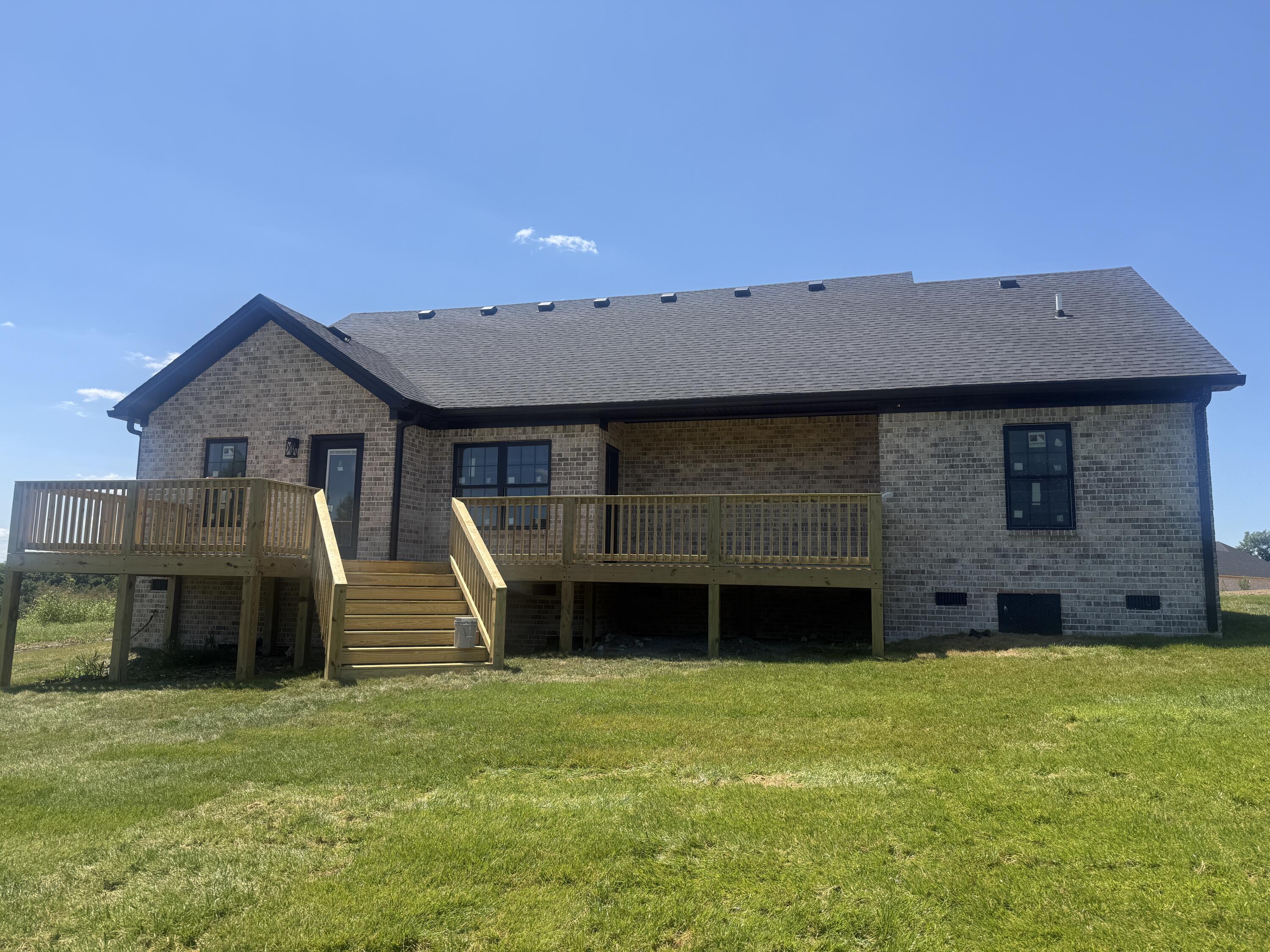 303 Silverline Court Property Photo 33