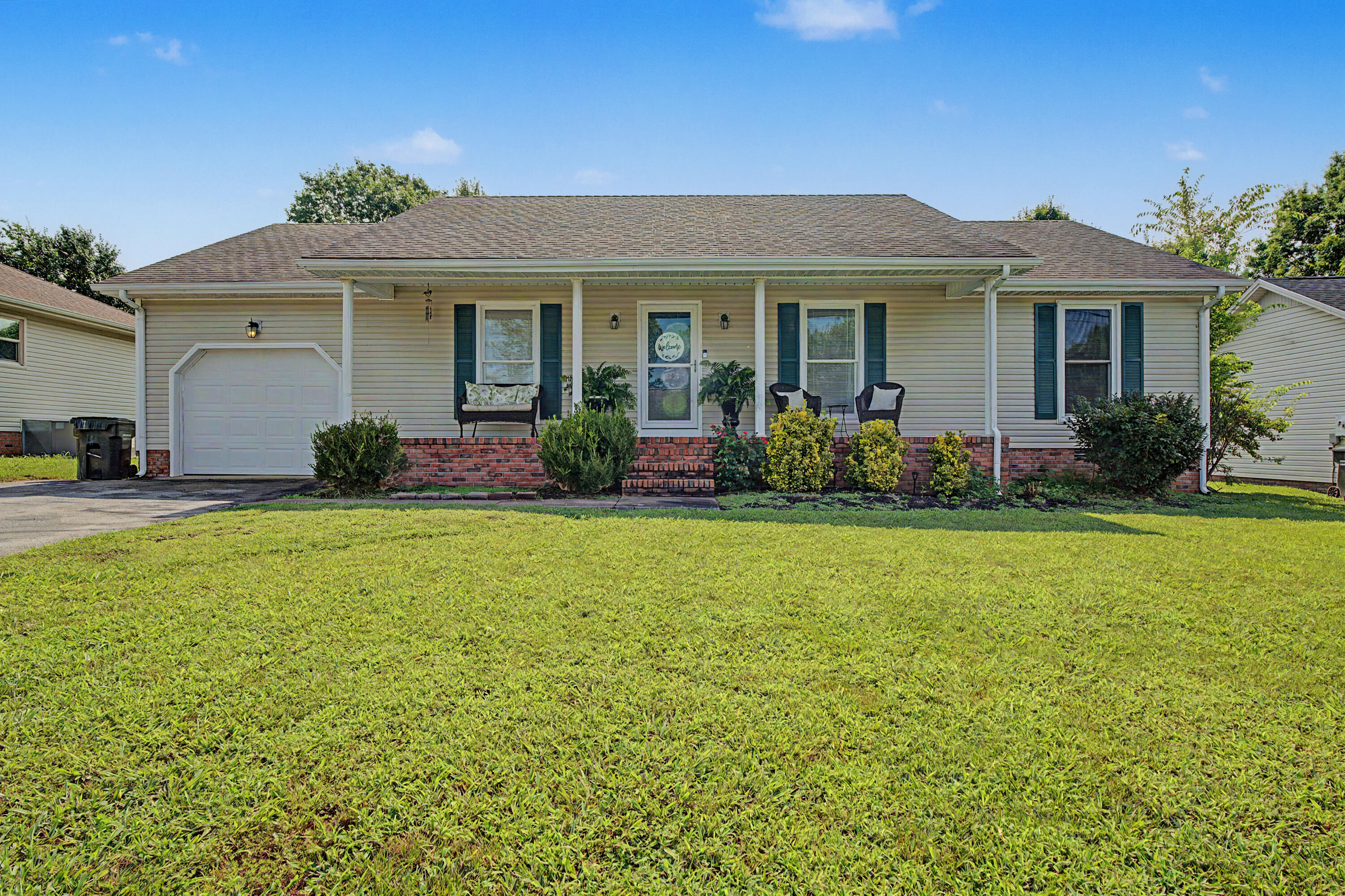 583 Winchester Drive Property Photo 1