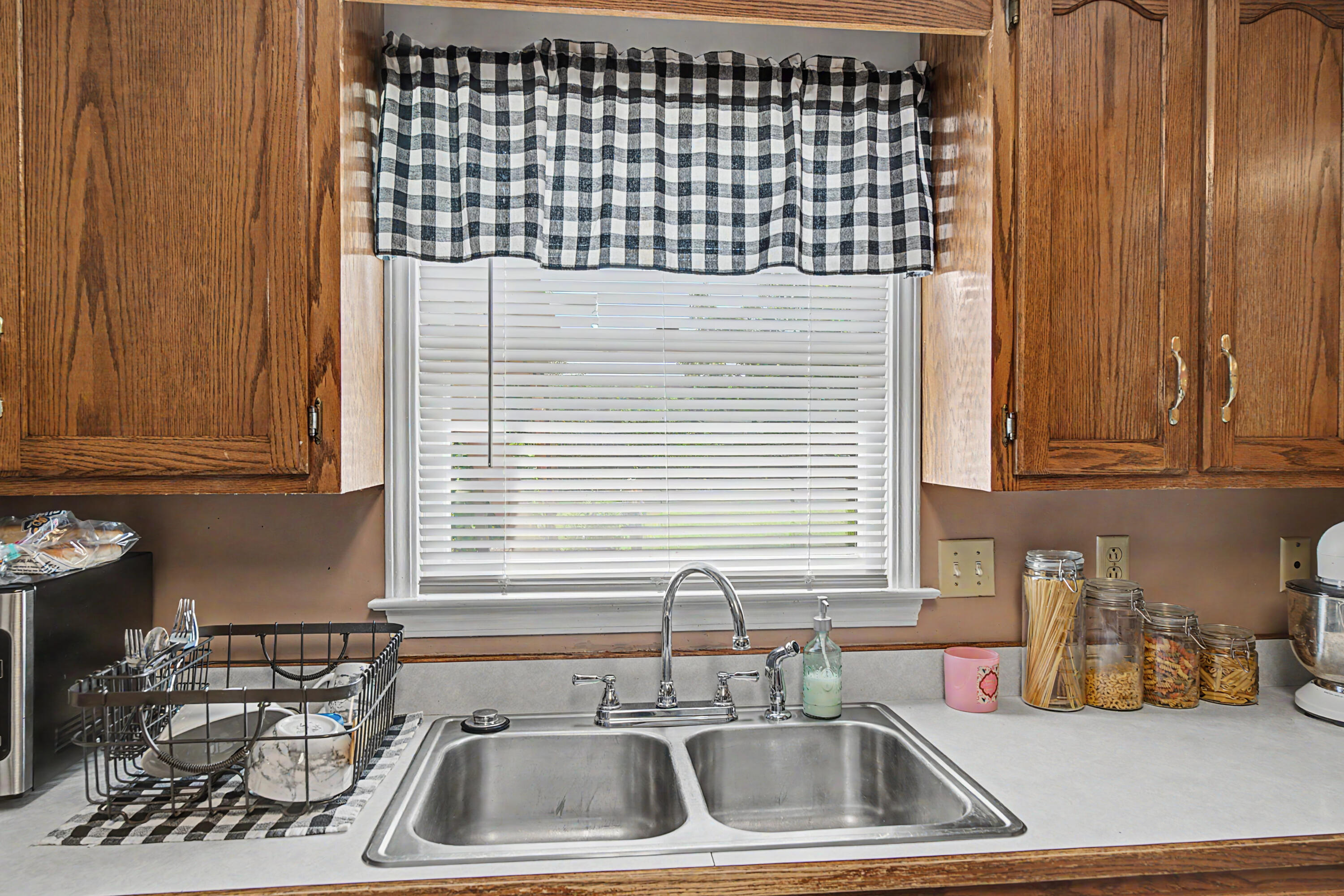 583 Winchester Drive Property Photo 10