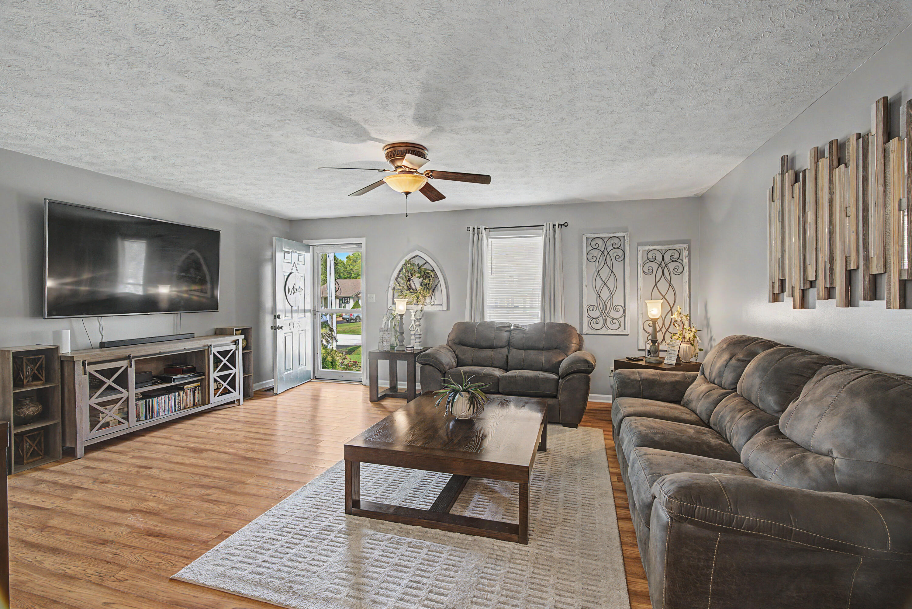 583 Winchester Drive Property Photo 14