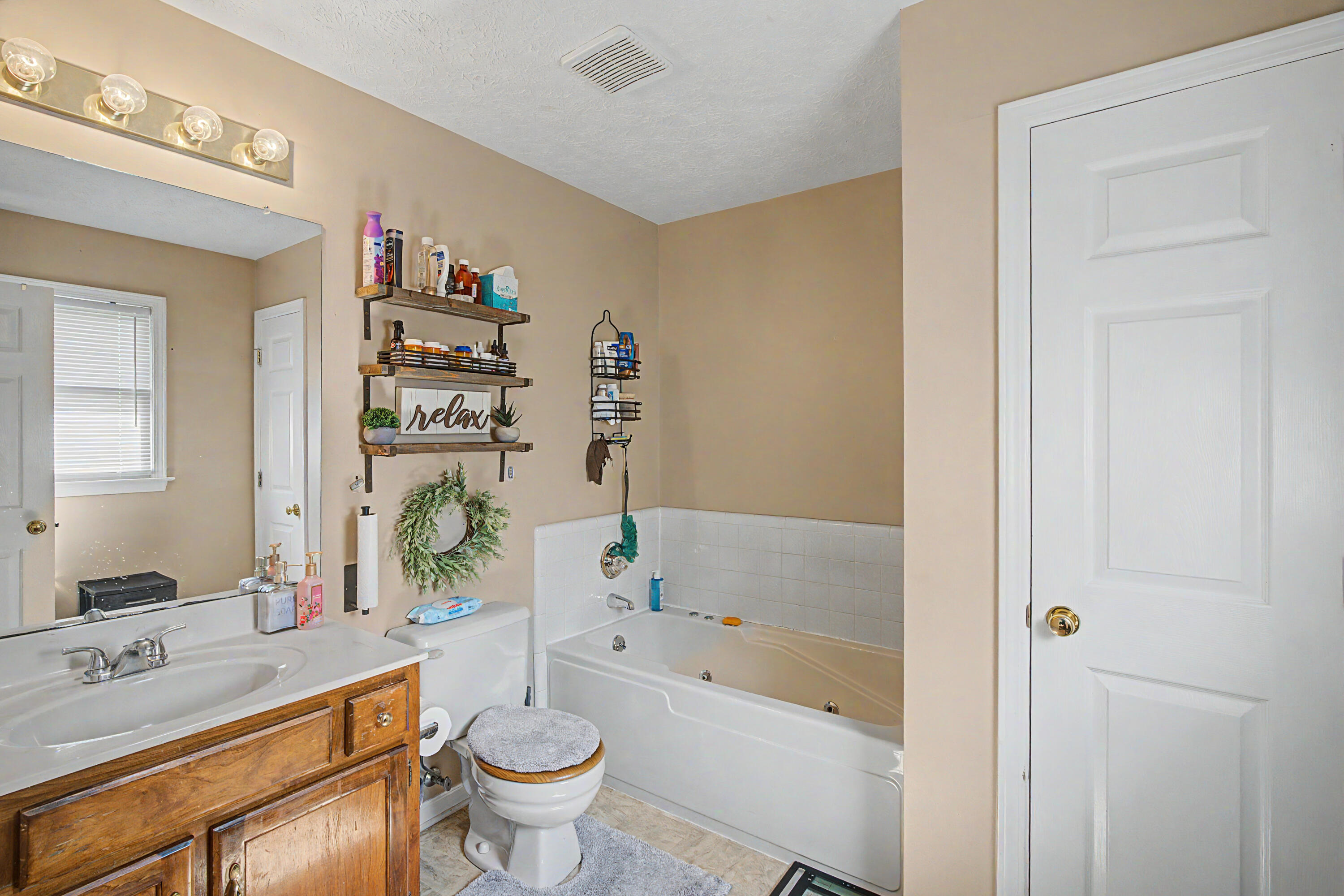 583 Winchester Drive Property Photo 23