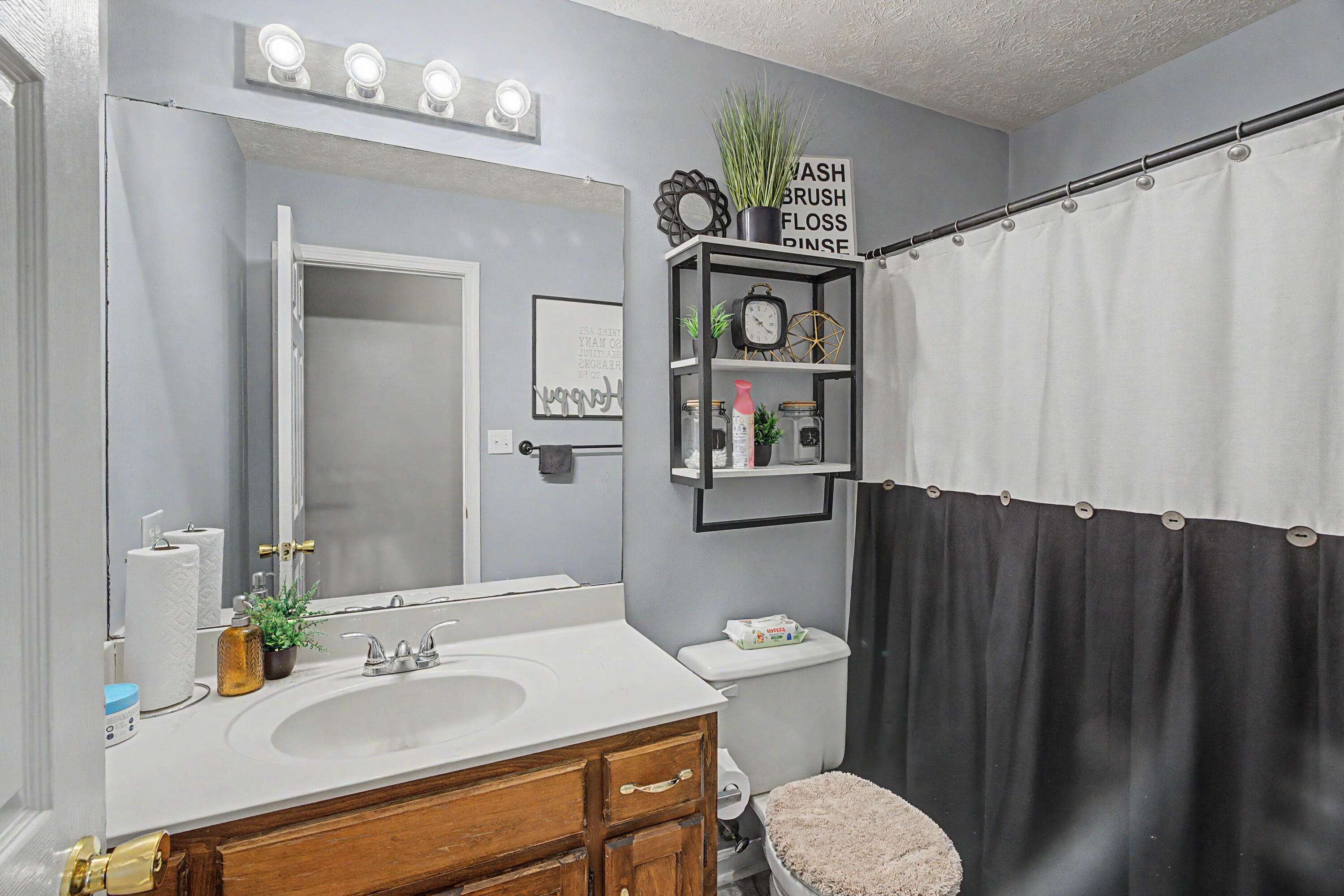 583 Winchester Drive Property Photo 25