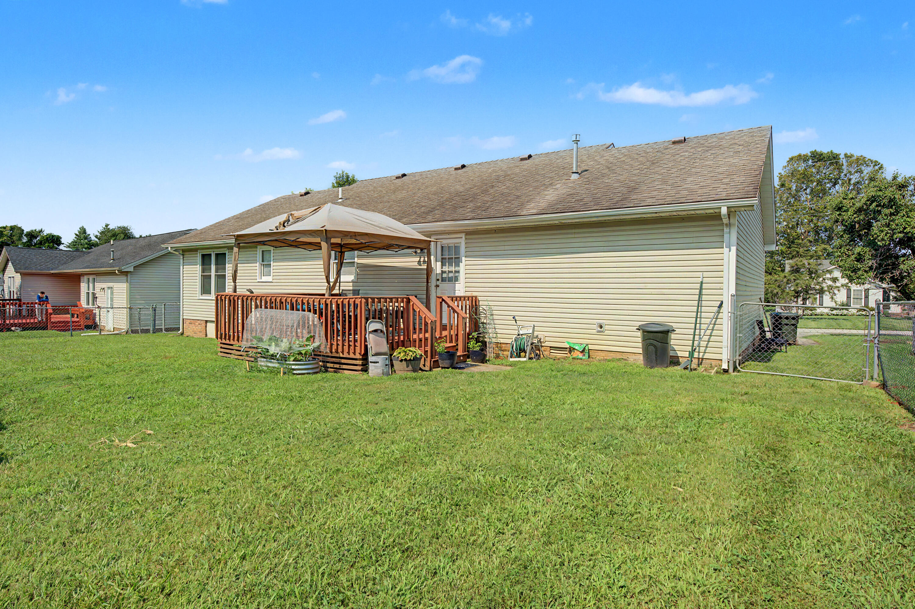 583 Winchester Drive Property Photo 26