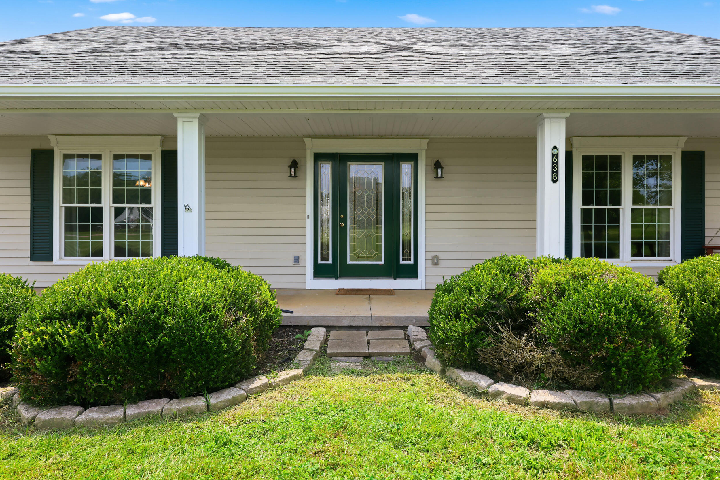 638 Keenon Road Property Photo 2