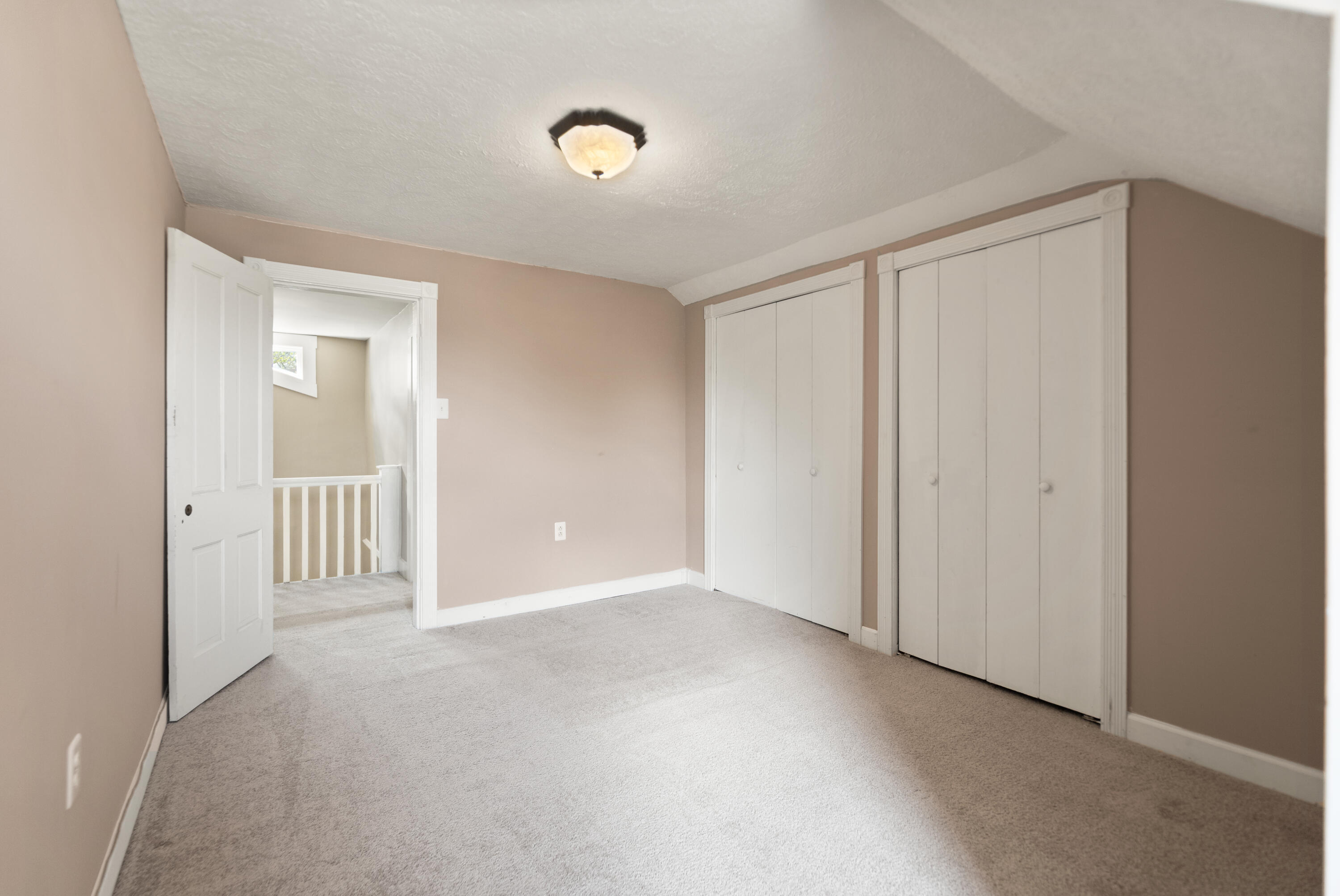 211 Whitley Street Property Photo 49
