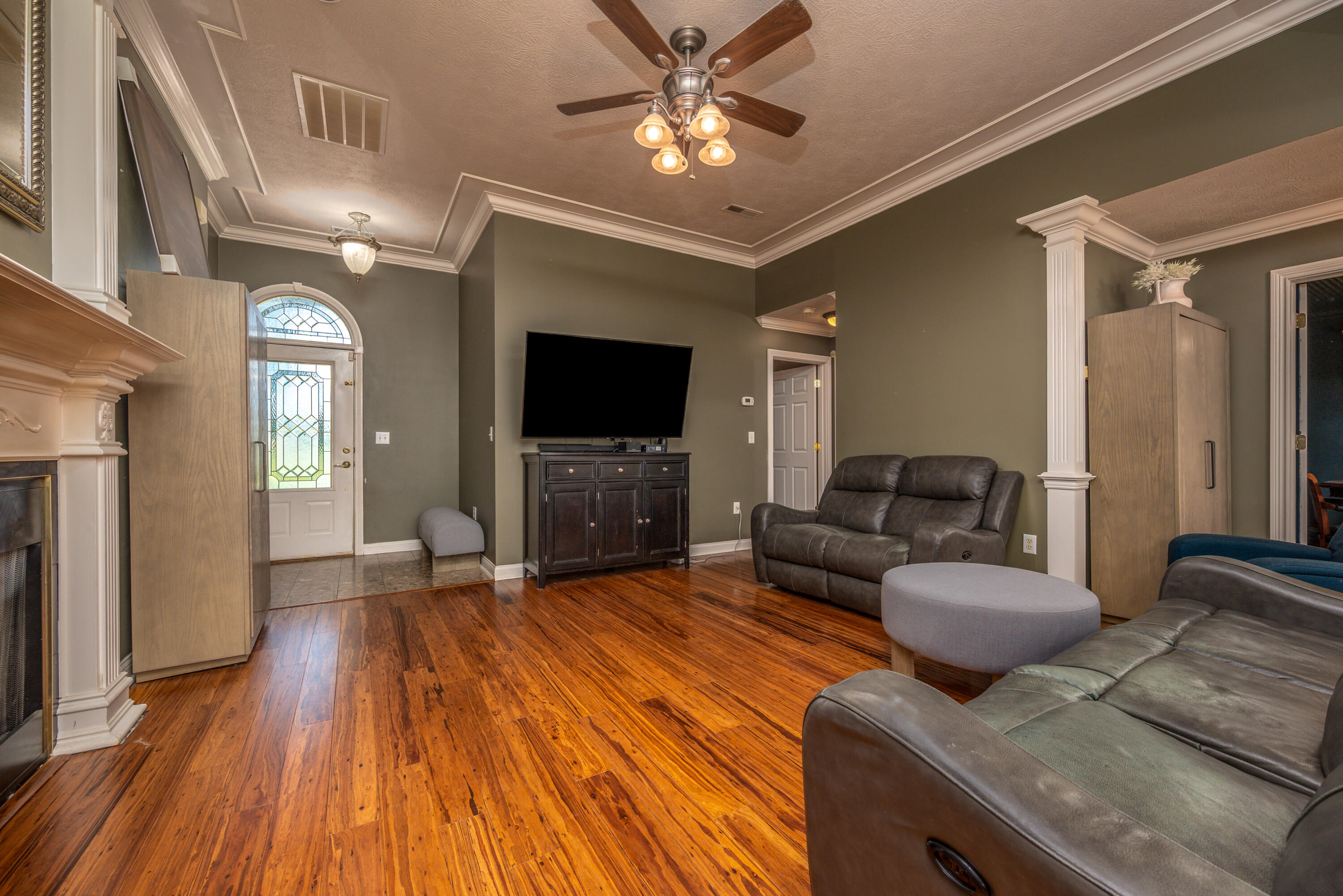 71 Jersey Way Property Photo 13