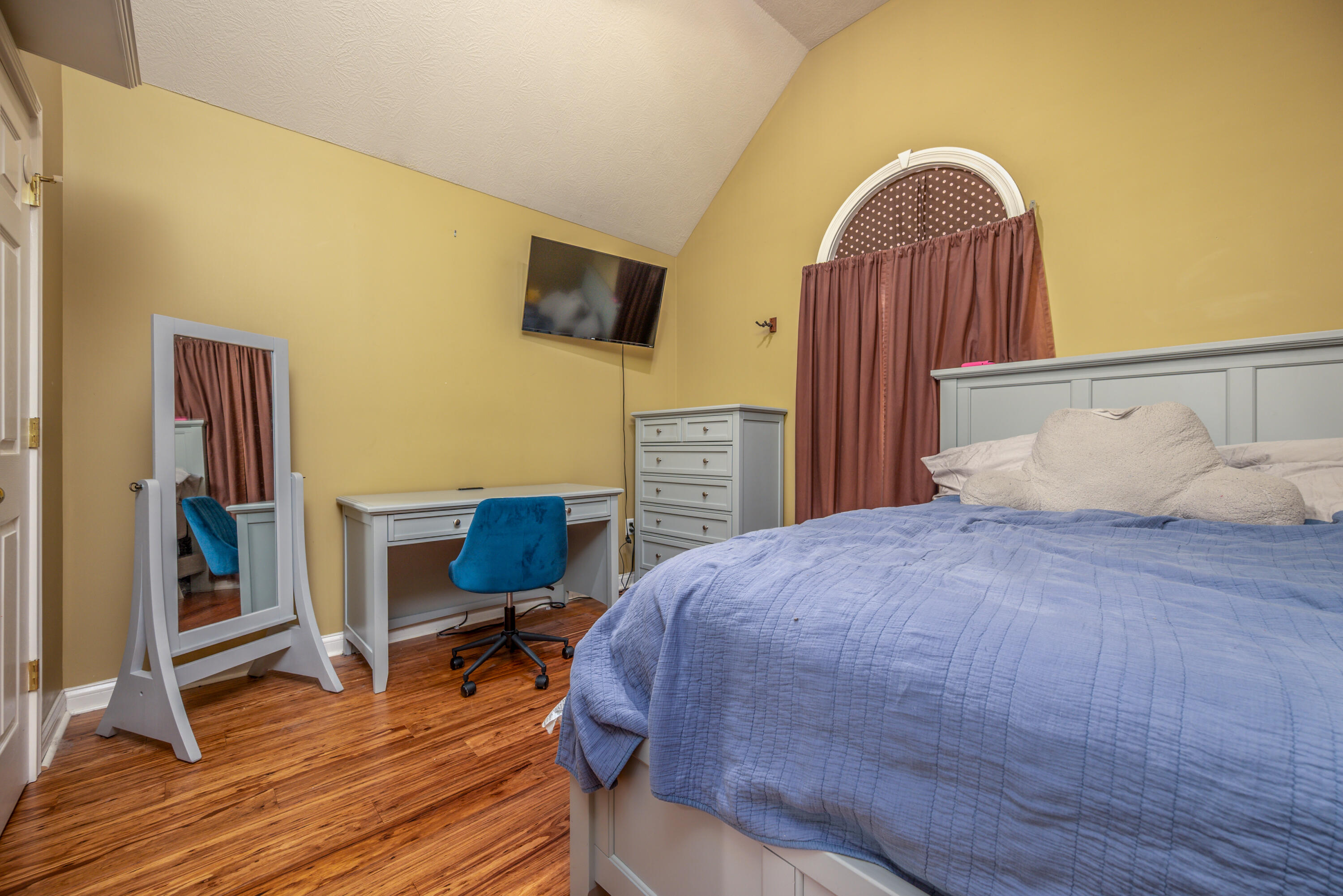 71 Jersey Way Property Photo 28