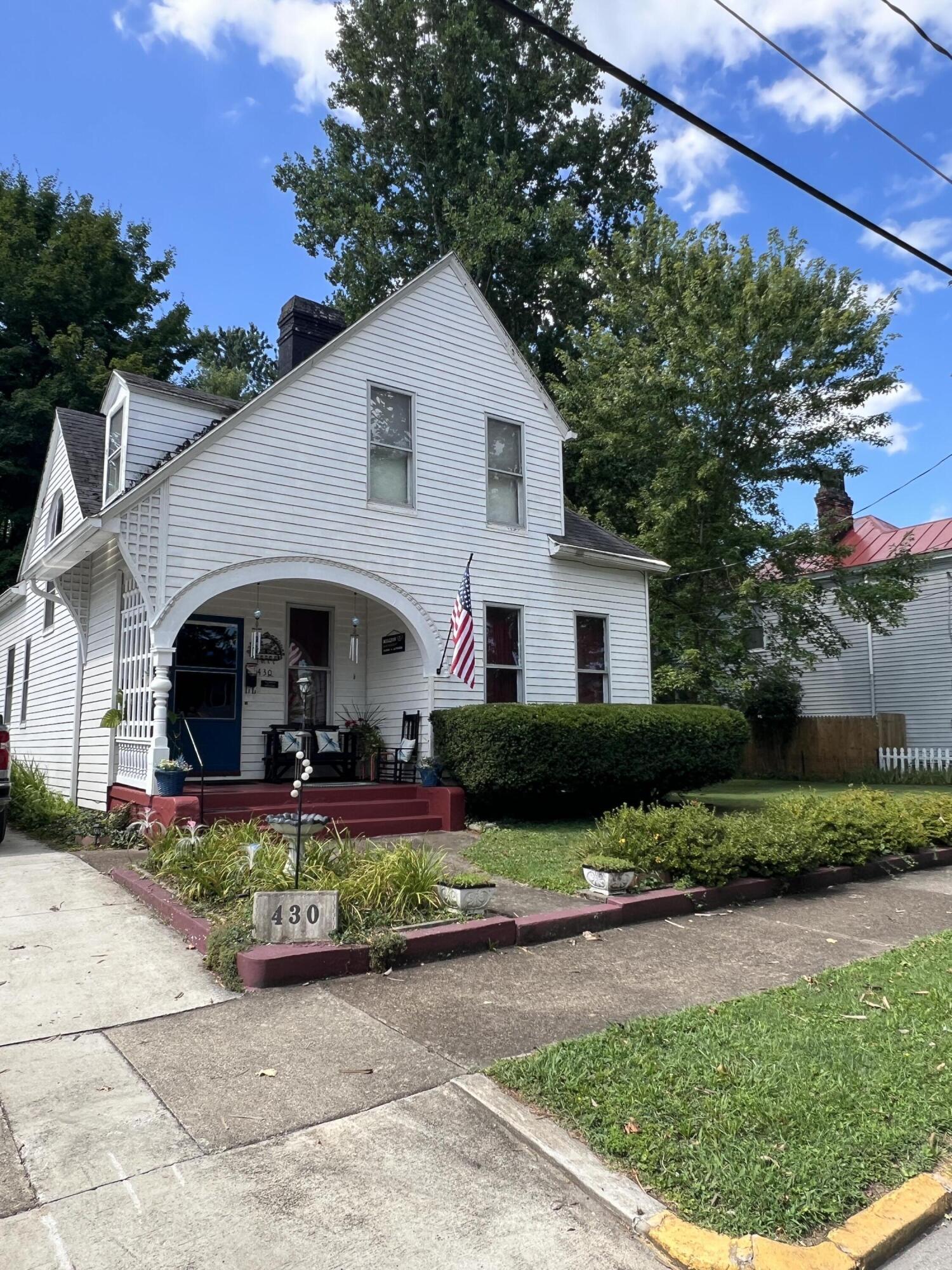 430 Forest Avenue Property Photo 1