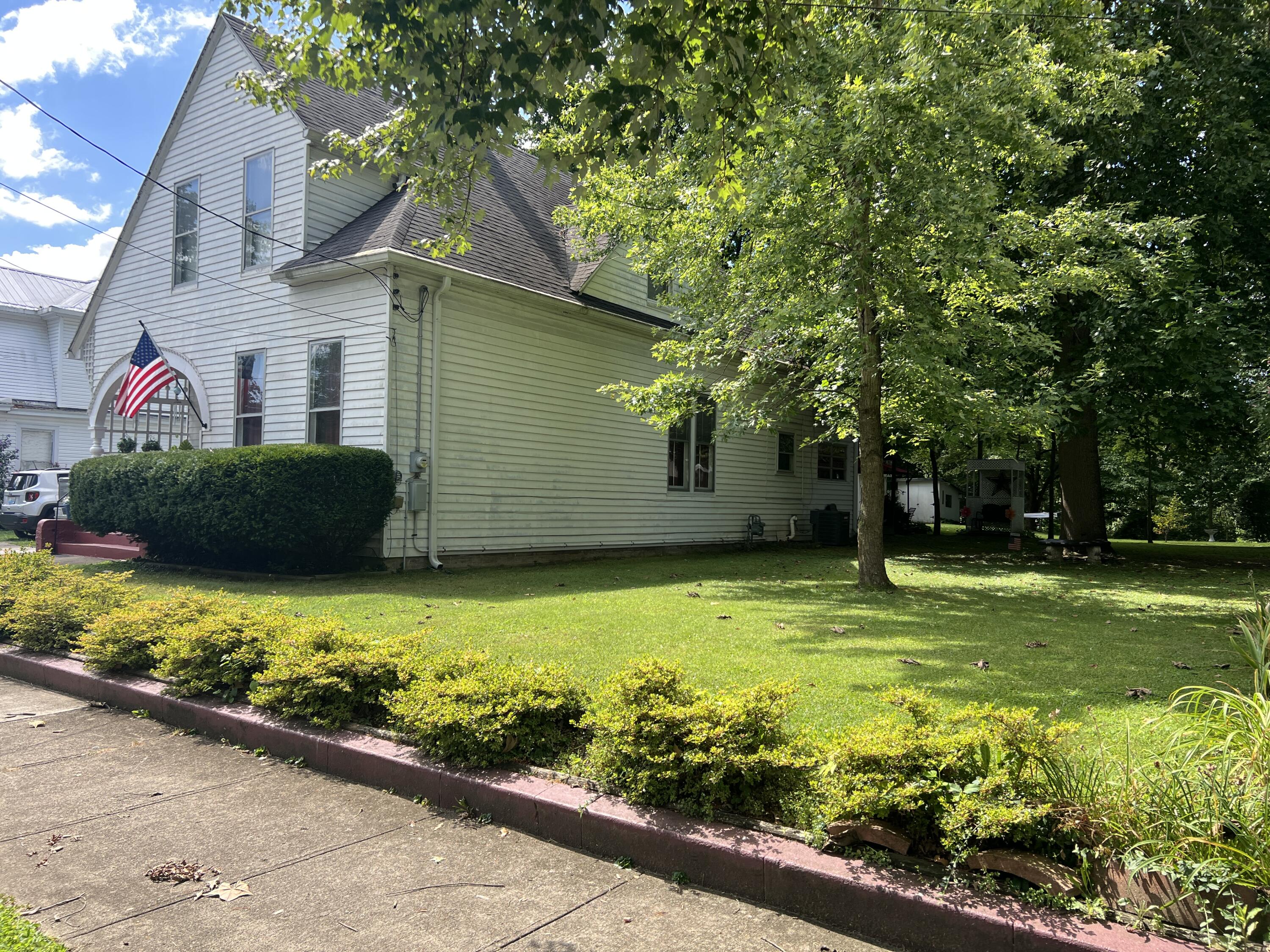 430 Forest Avenue Property Photo 2