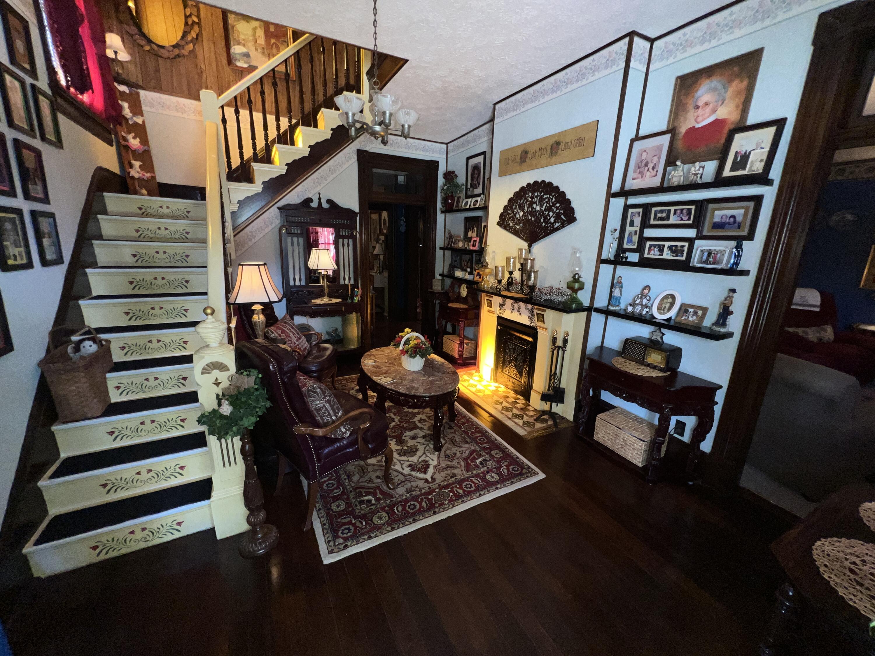 430 Forest Avenue Property Photo 4