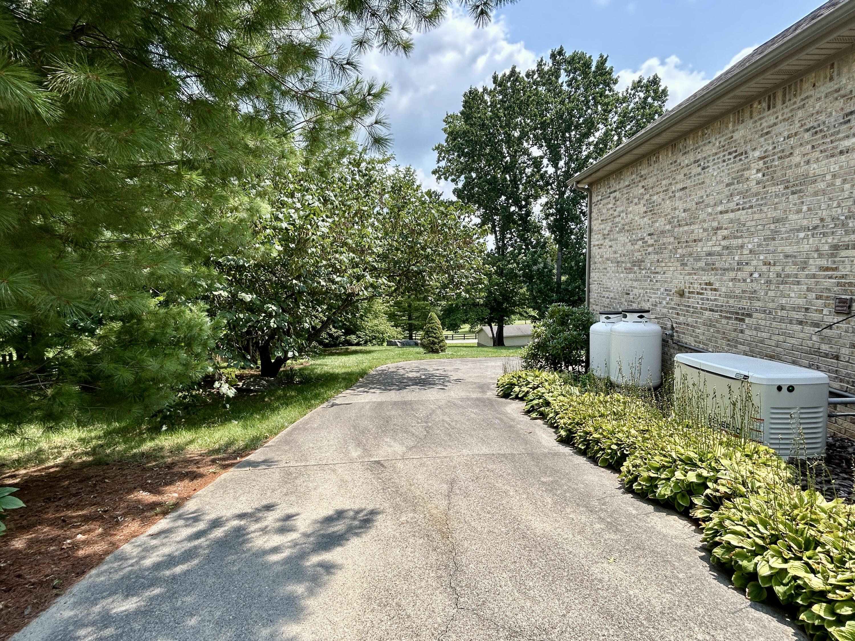 568 White Tail Run Drive Property Photo 68
