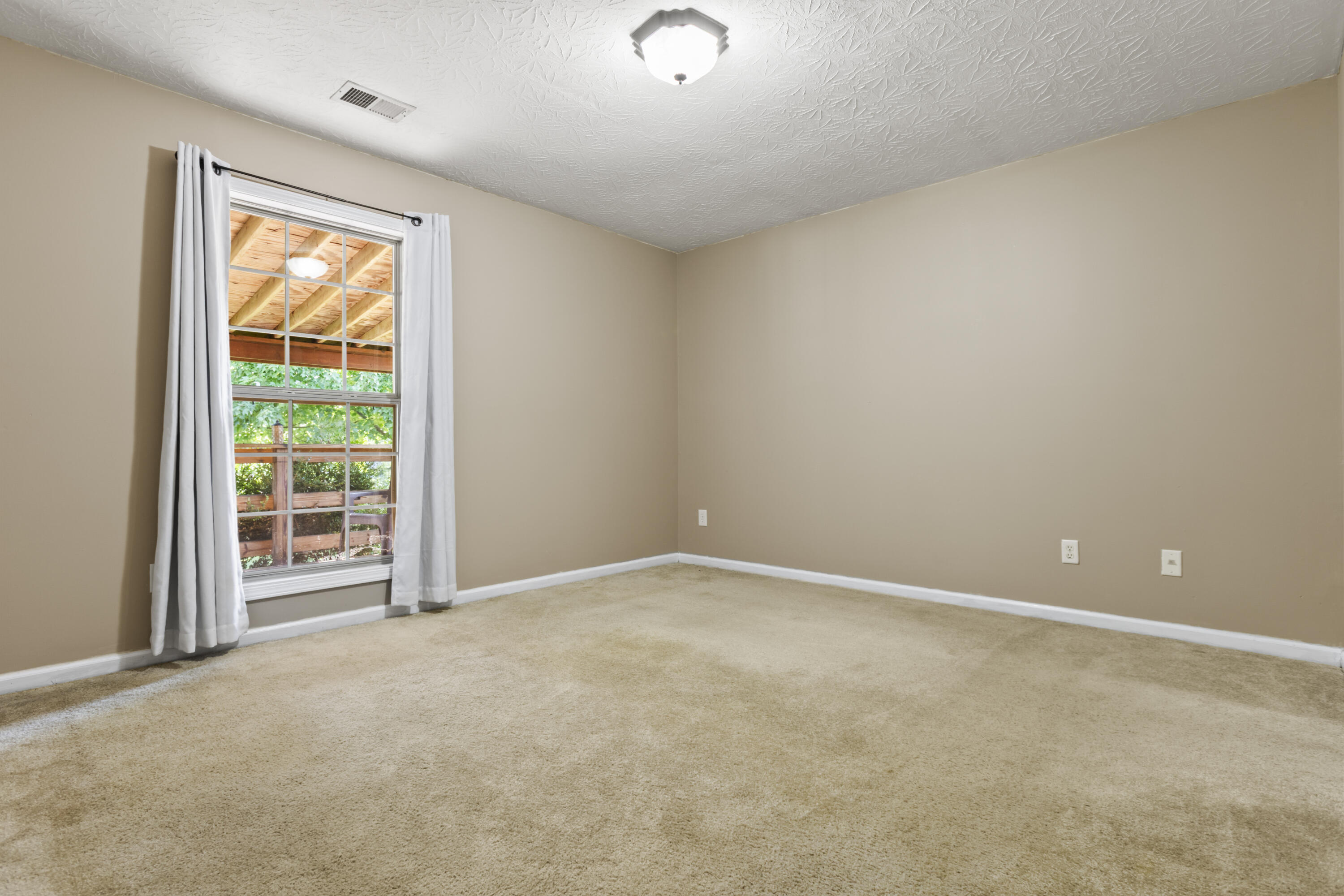 106 Oconner Court Property Photo 14