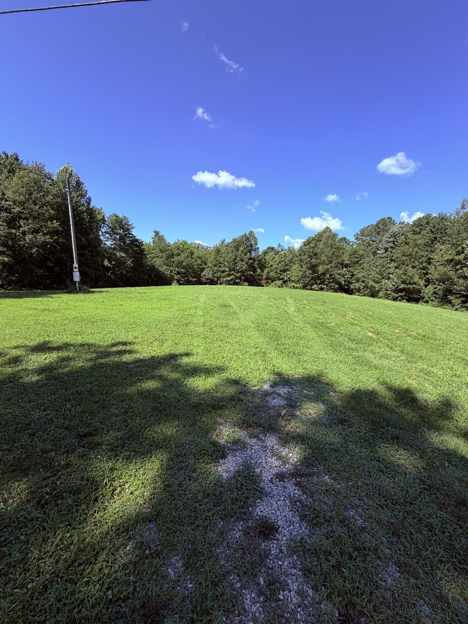 1305 1305 Hawk Creek Rd Road Property Photo 4
