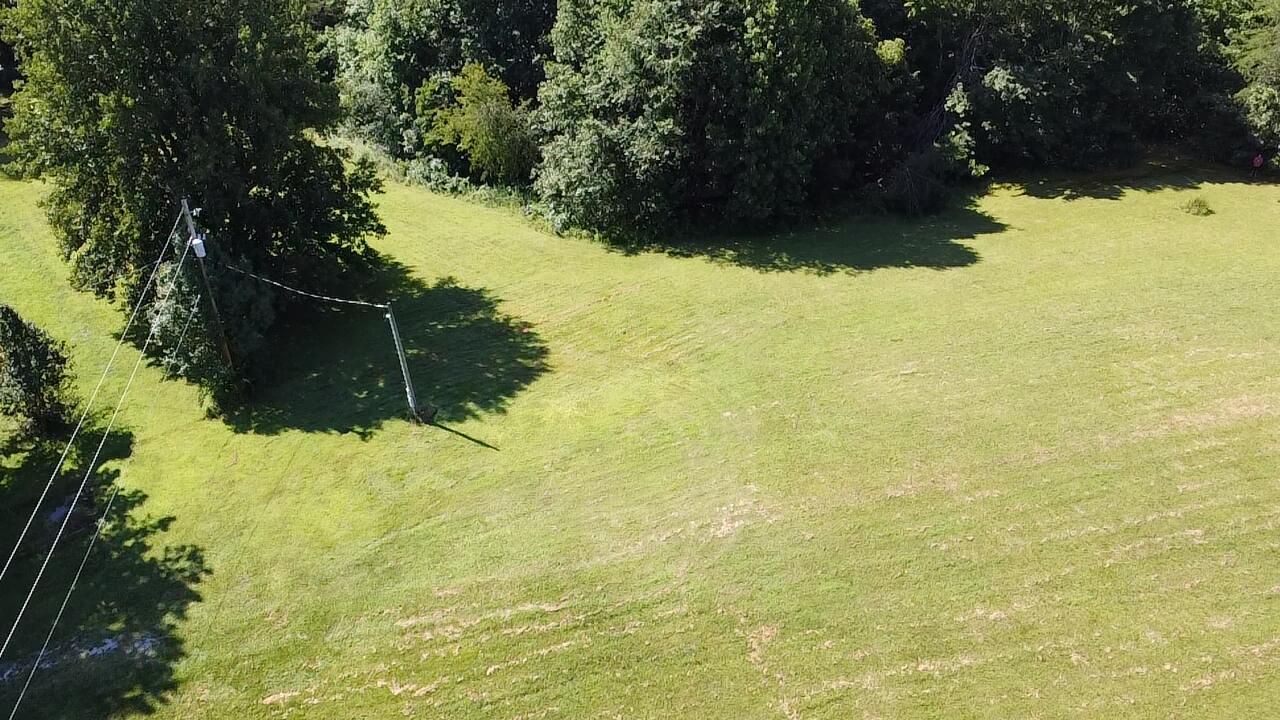 1305 1305 Hawk Creek Rd Road Property Photo 9