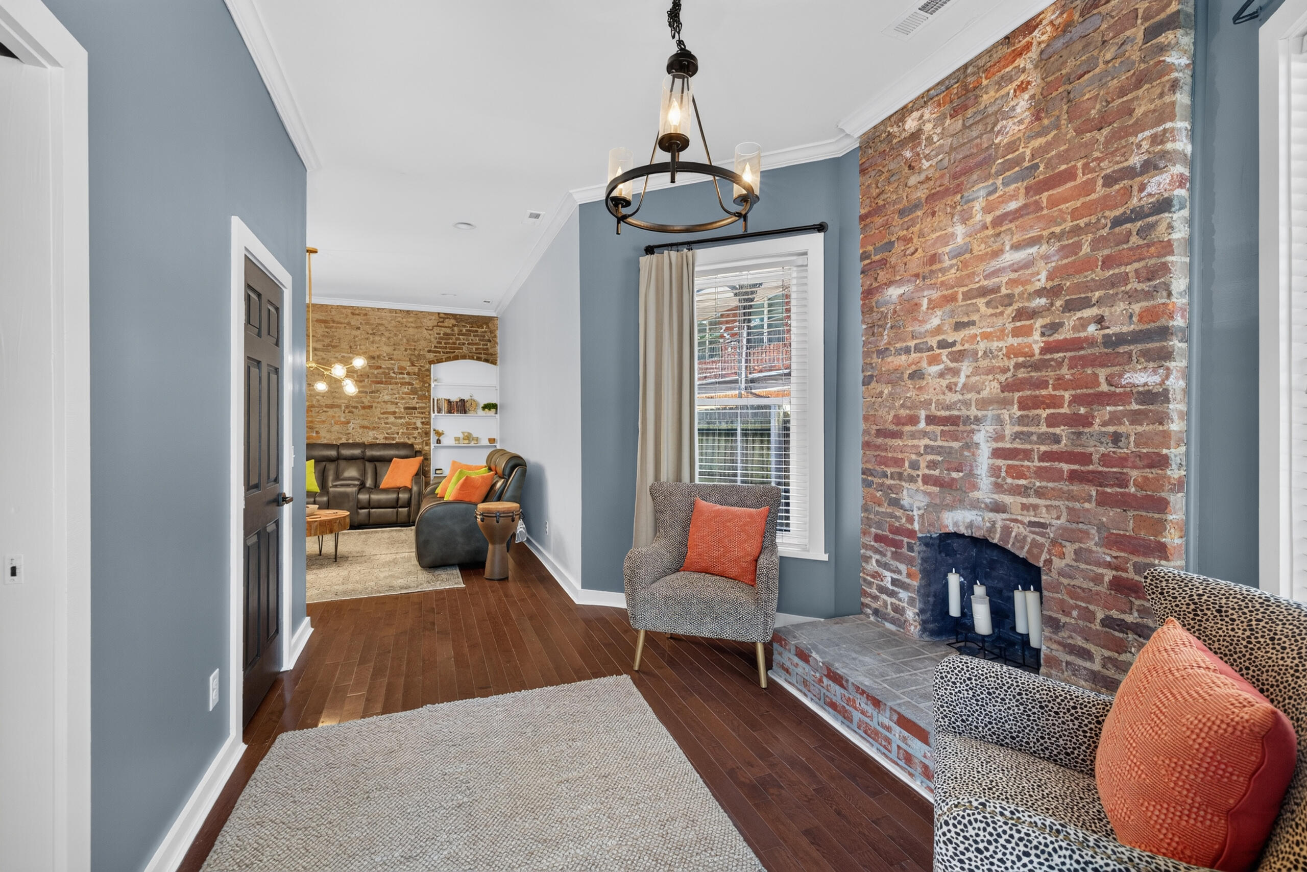 617 N Broadway Property Photo 6