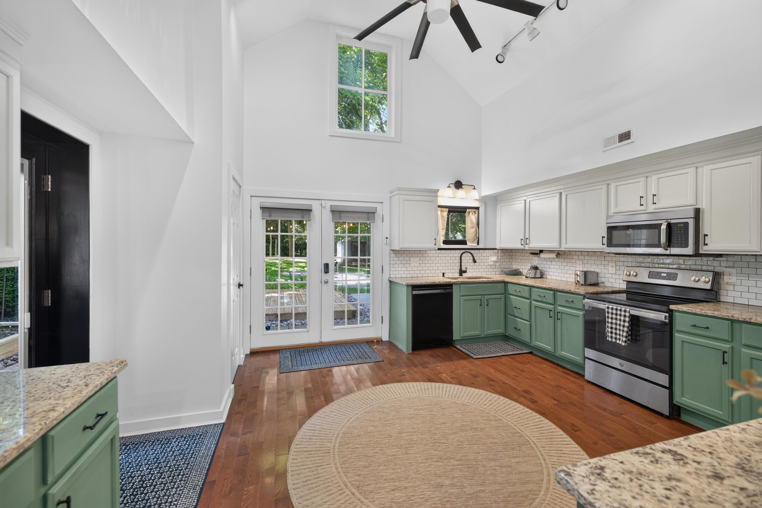 617 N Broadway Property Photo 19