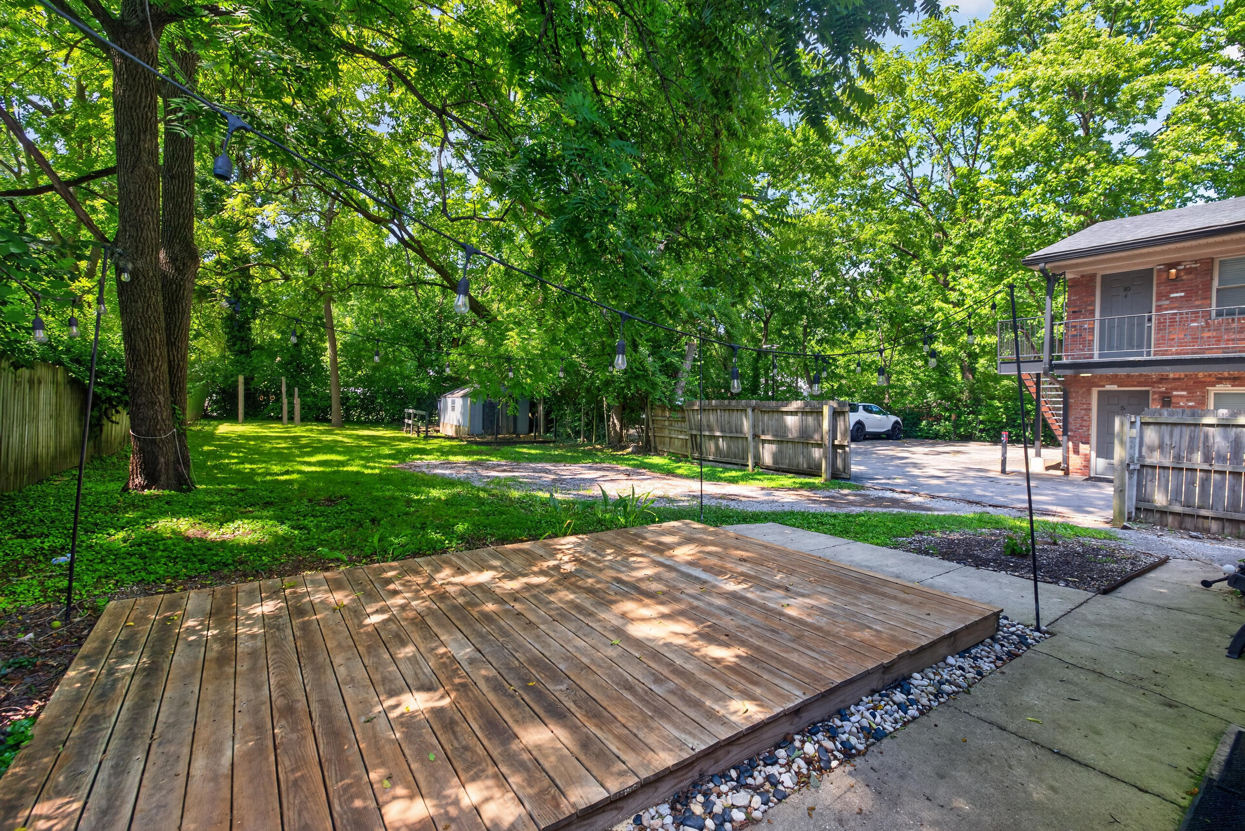 617 N Broadway Property Photo 37