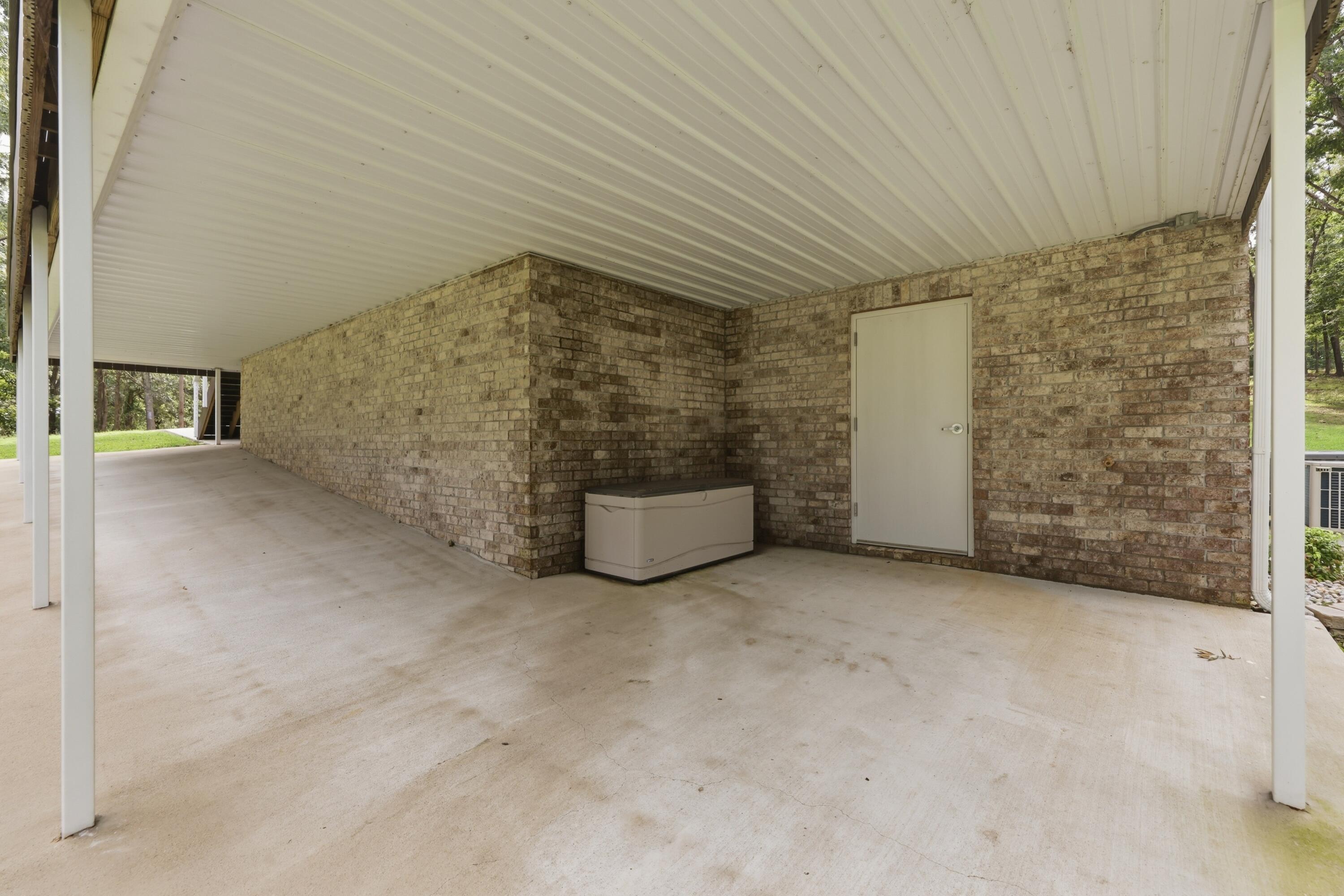 175 Edgewater Lane Property Photo 14