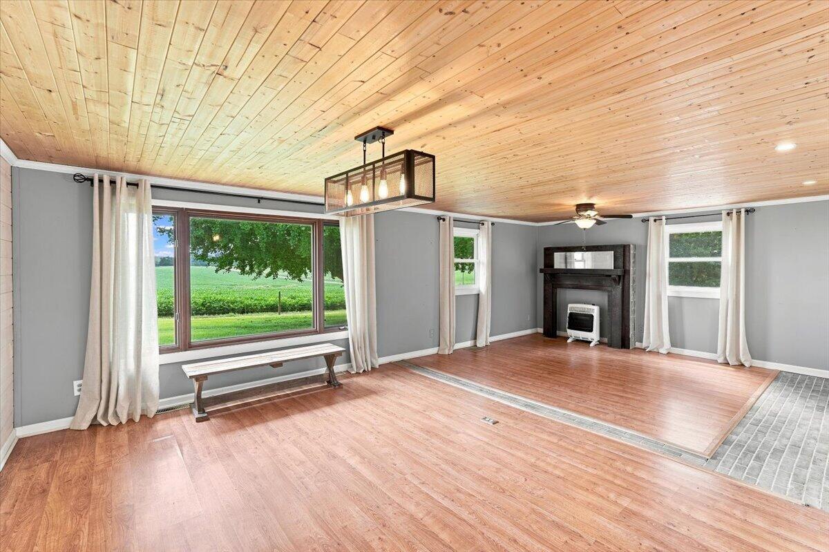314 J D Bugg Road Property Photo 5