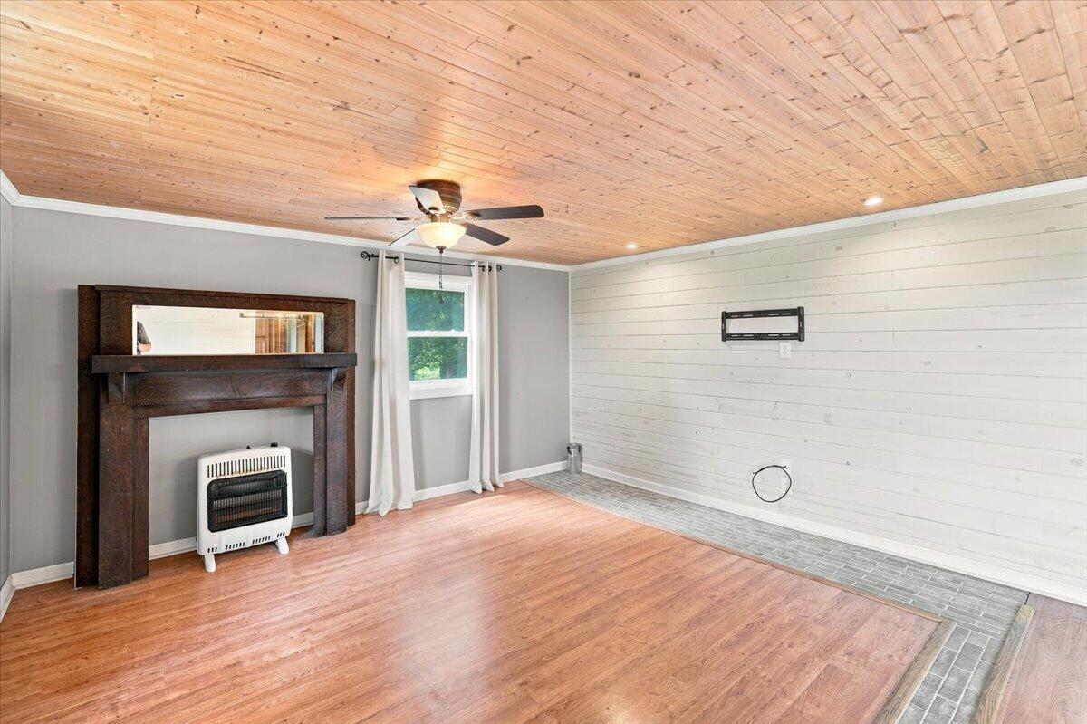 314 J D Bugg Road Property Photo 6
