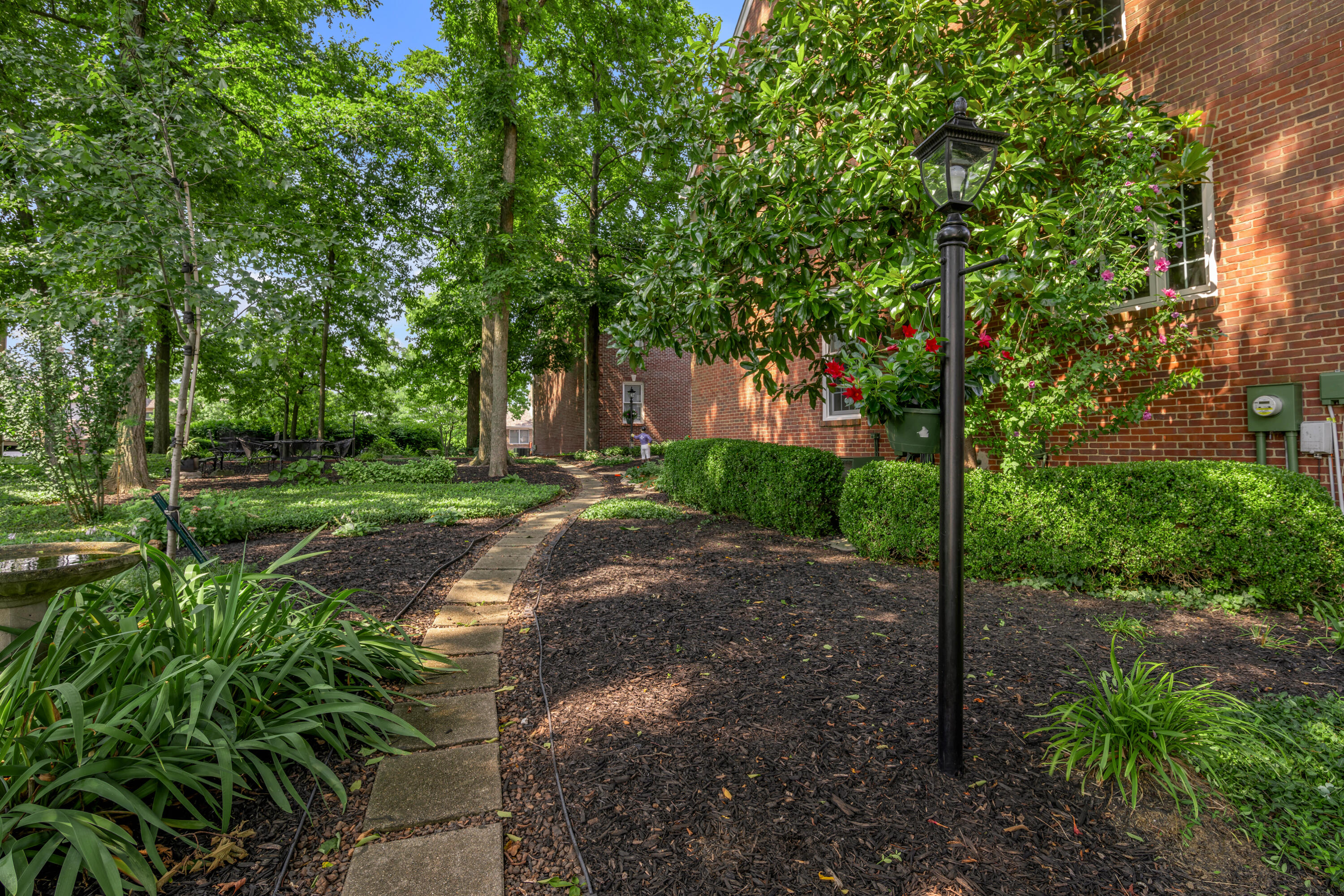 272 Chippendale Circle Property Photo 3