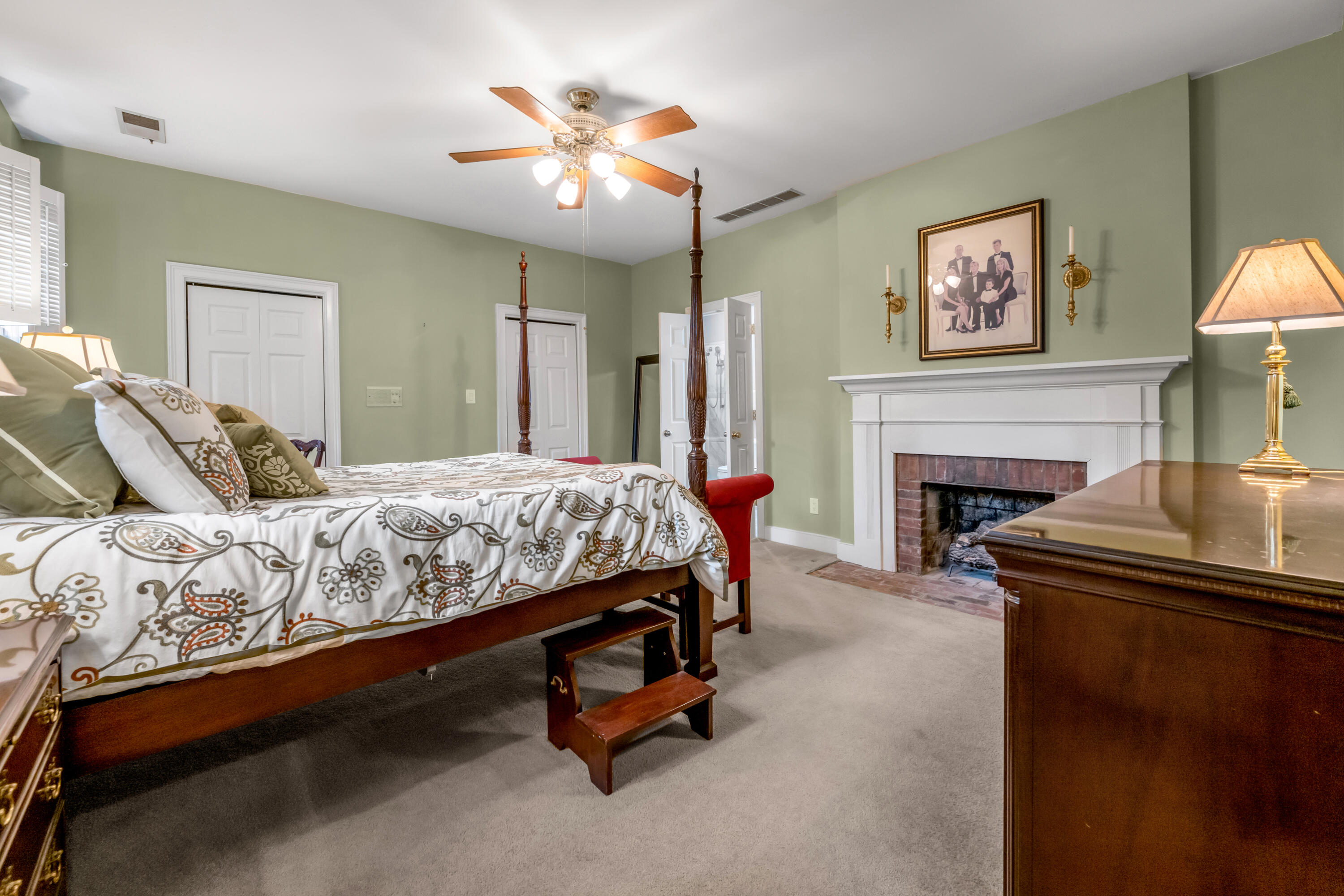 272 Chippendale Circle Property Photo 42