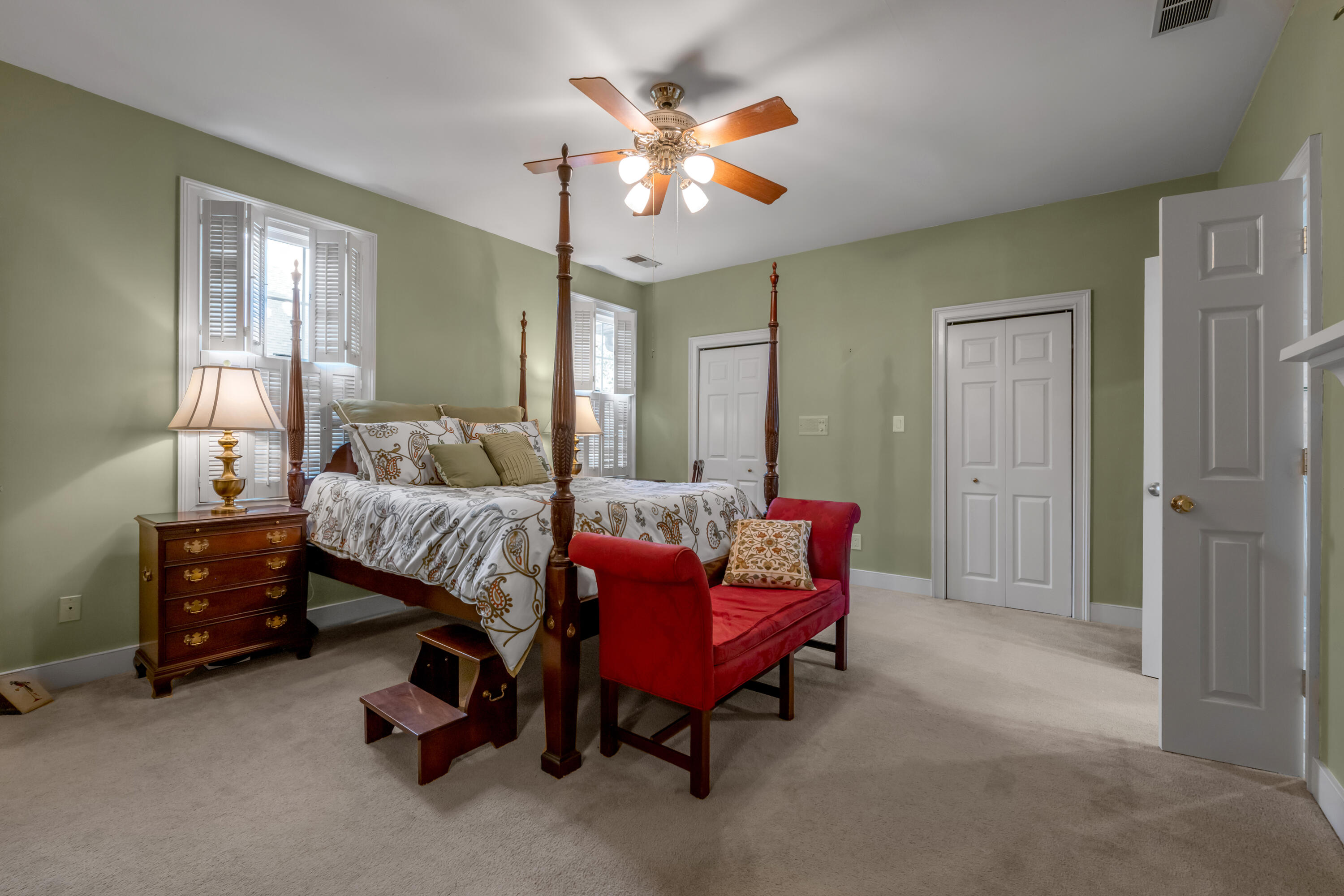 272 Chippendale Circle Property Photo 43
