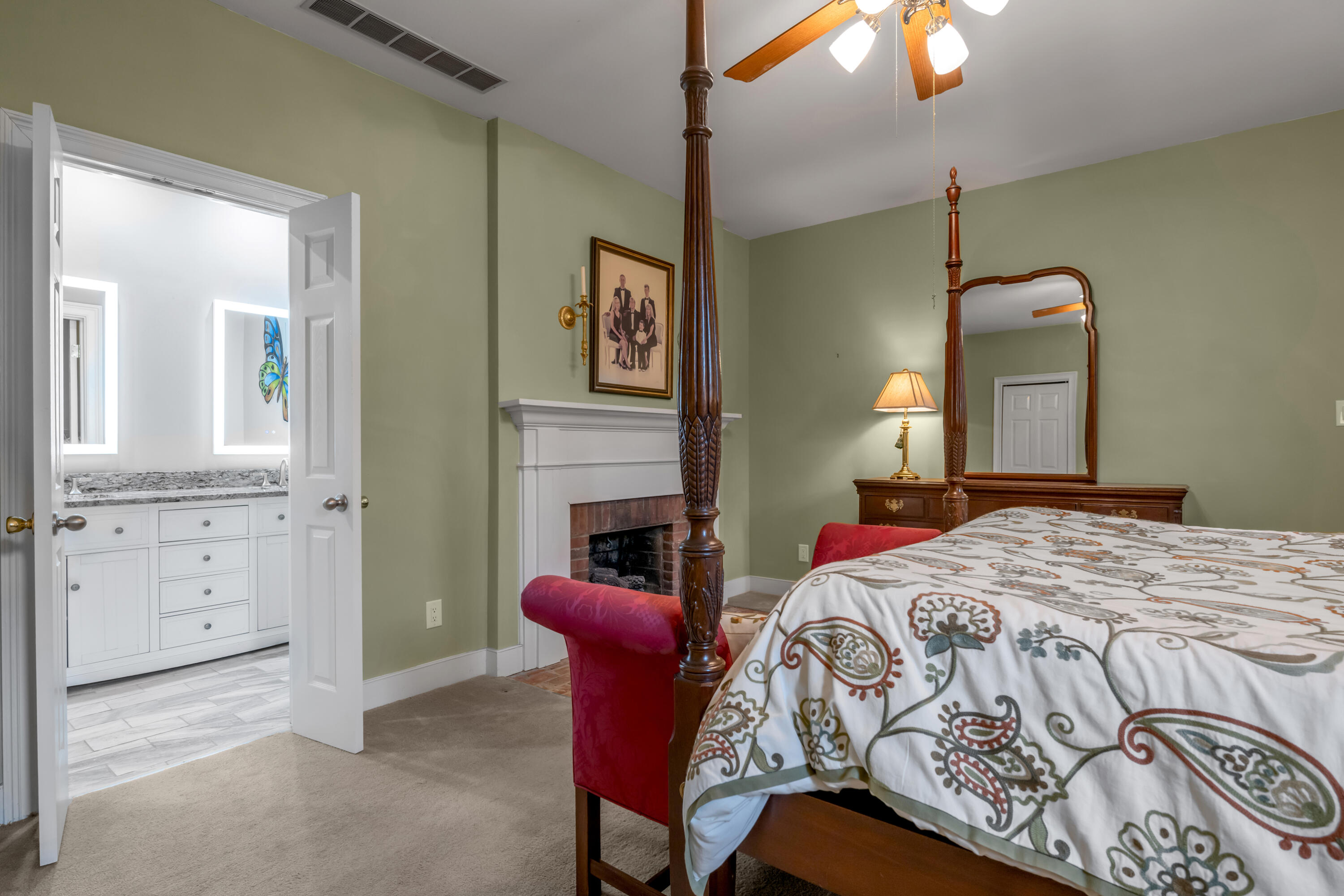 272 Chippendale Circle Property Photo 45