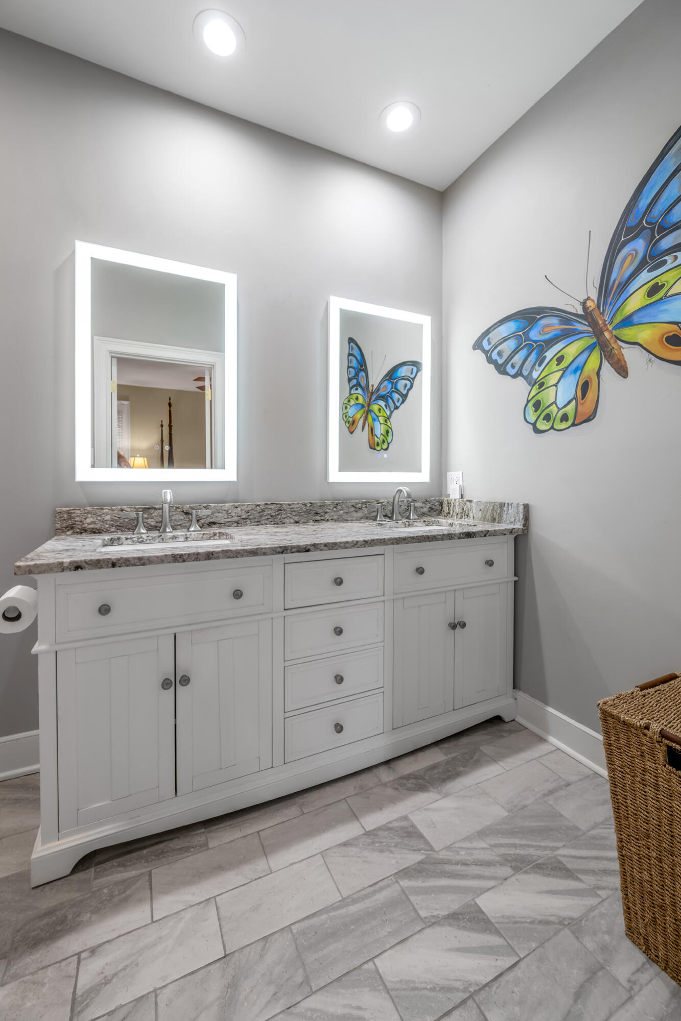272 Chippendale Circle Property Photo 46