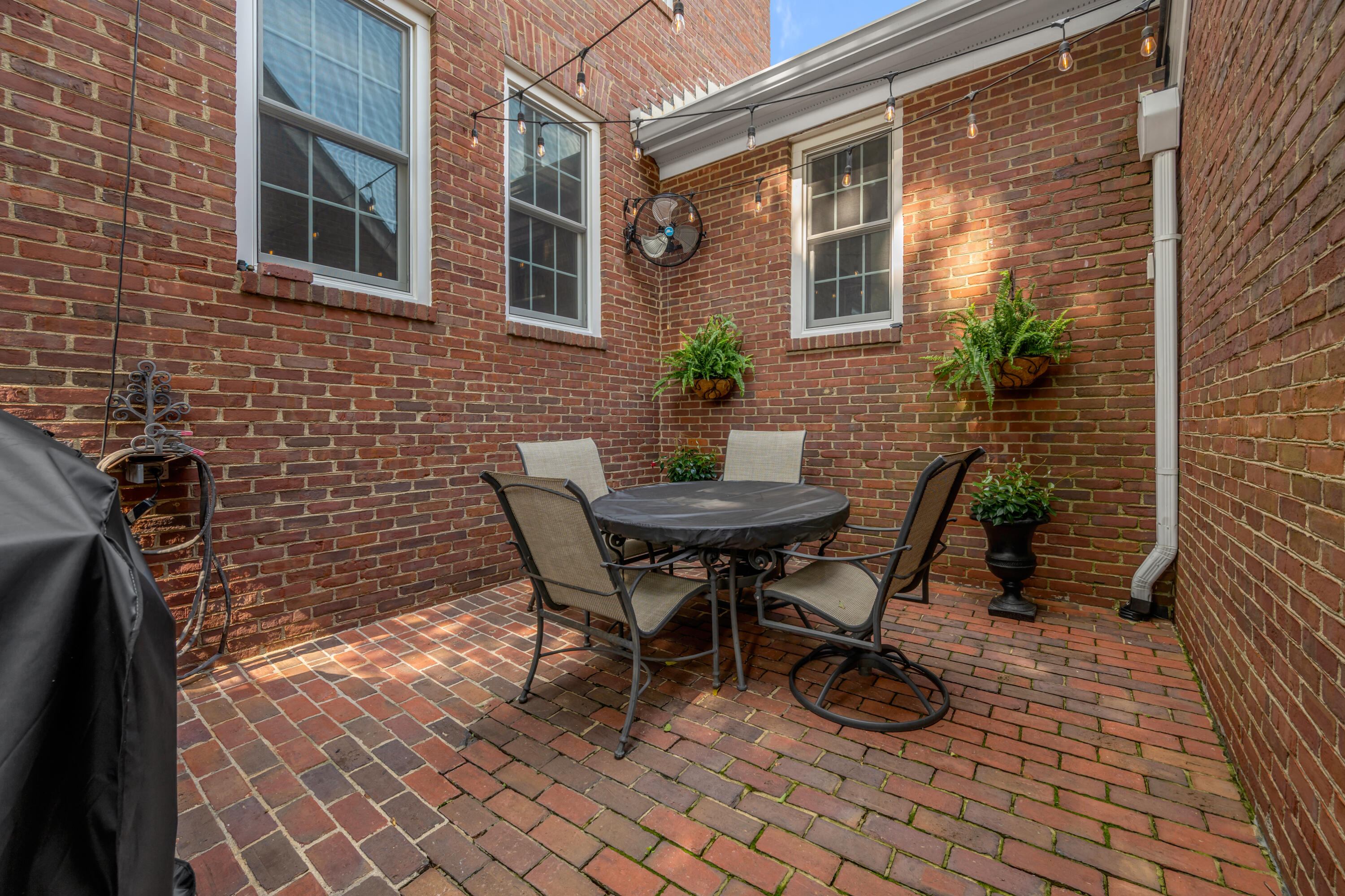 272 Chippendale Circle Property Photo 65