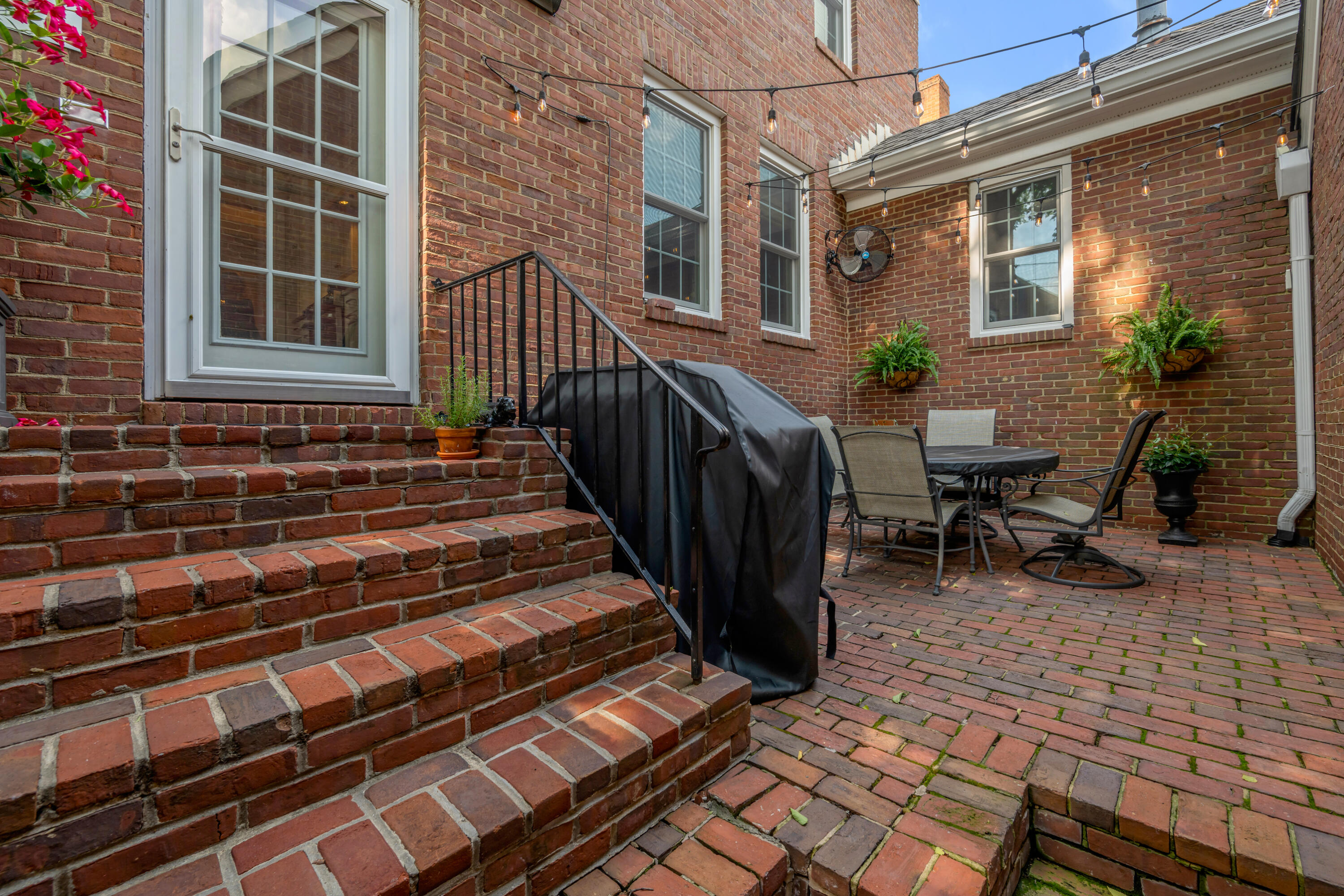 272 Chippendale Circle Property Photo 66
