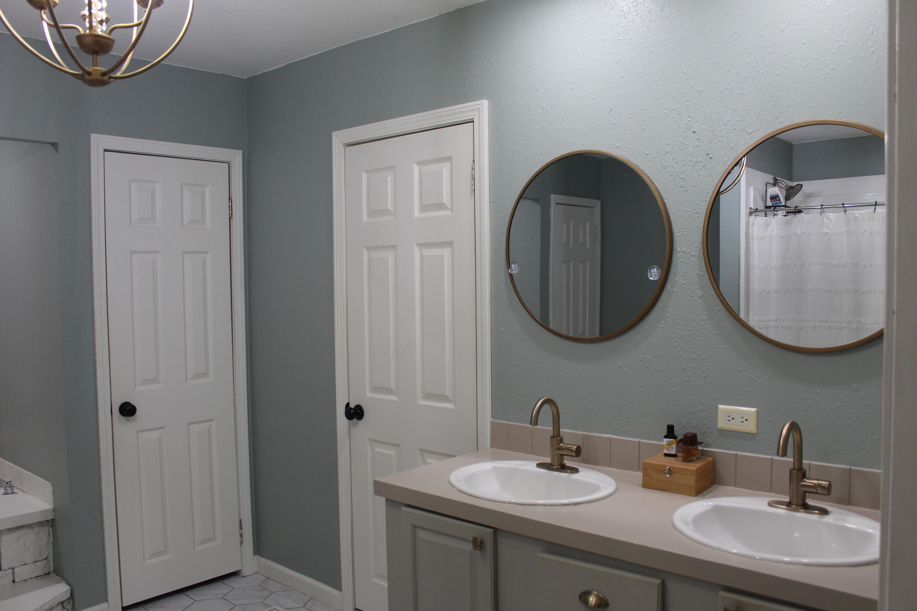 2413 Lowes Road Property Photo 6