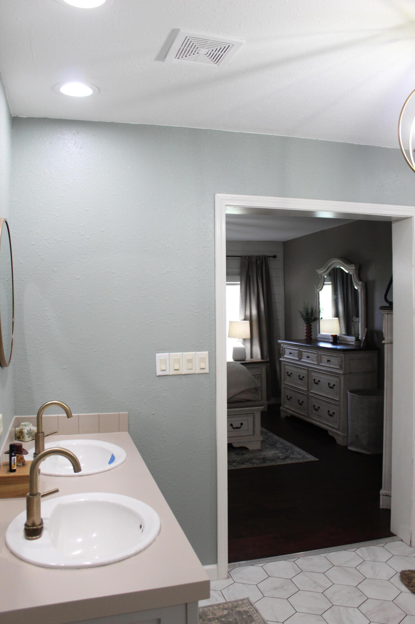 2413 Lowes Road Property Photo 10