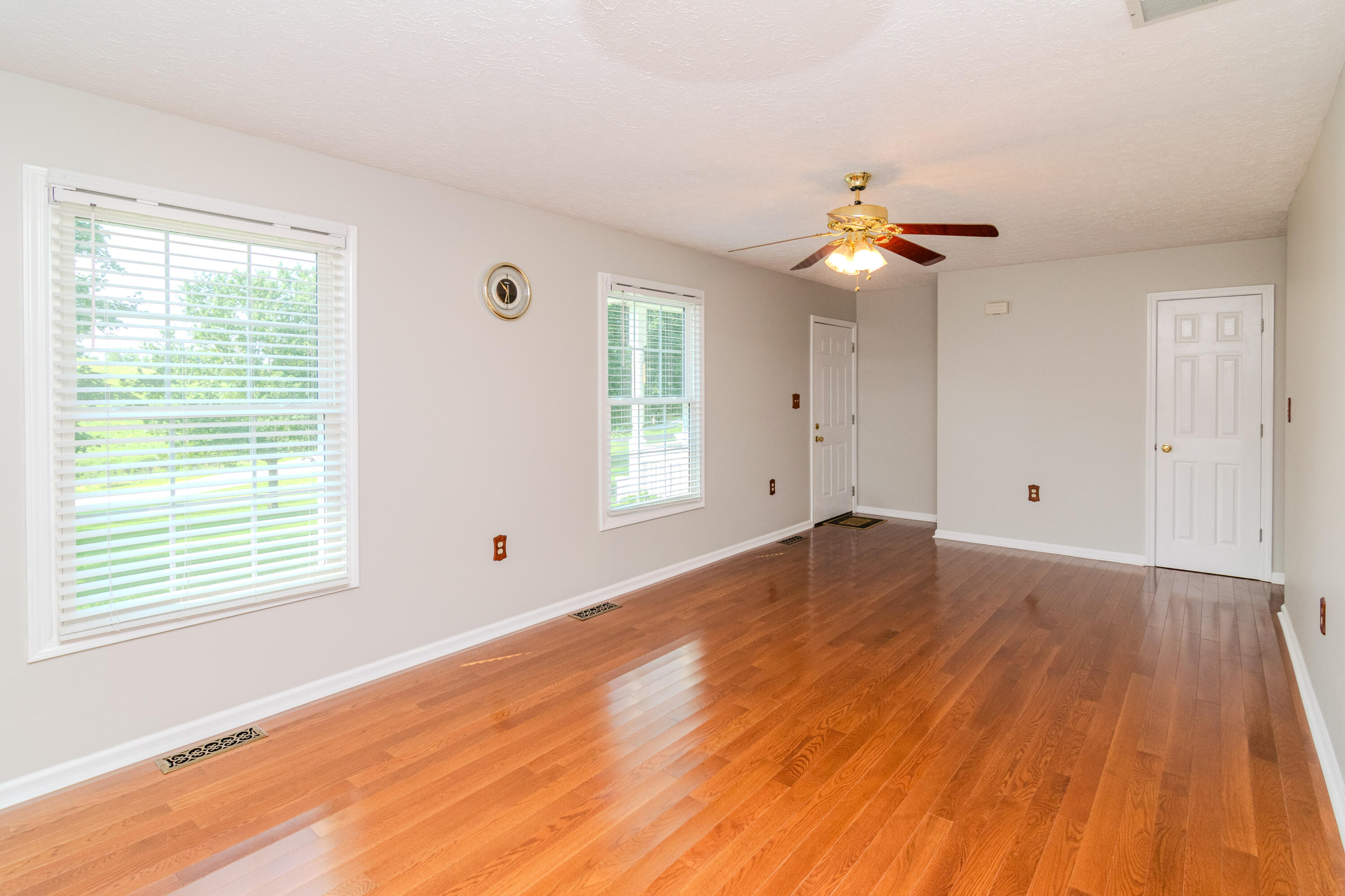 2725 Goshen Road Property Photo 5