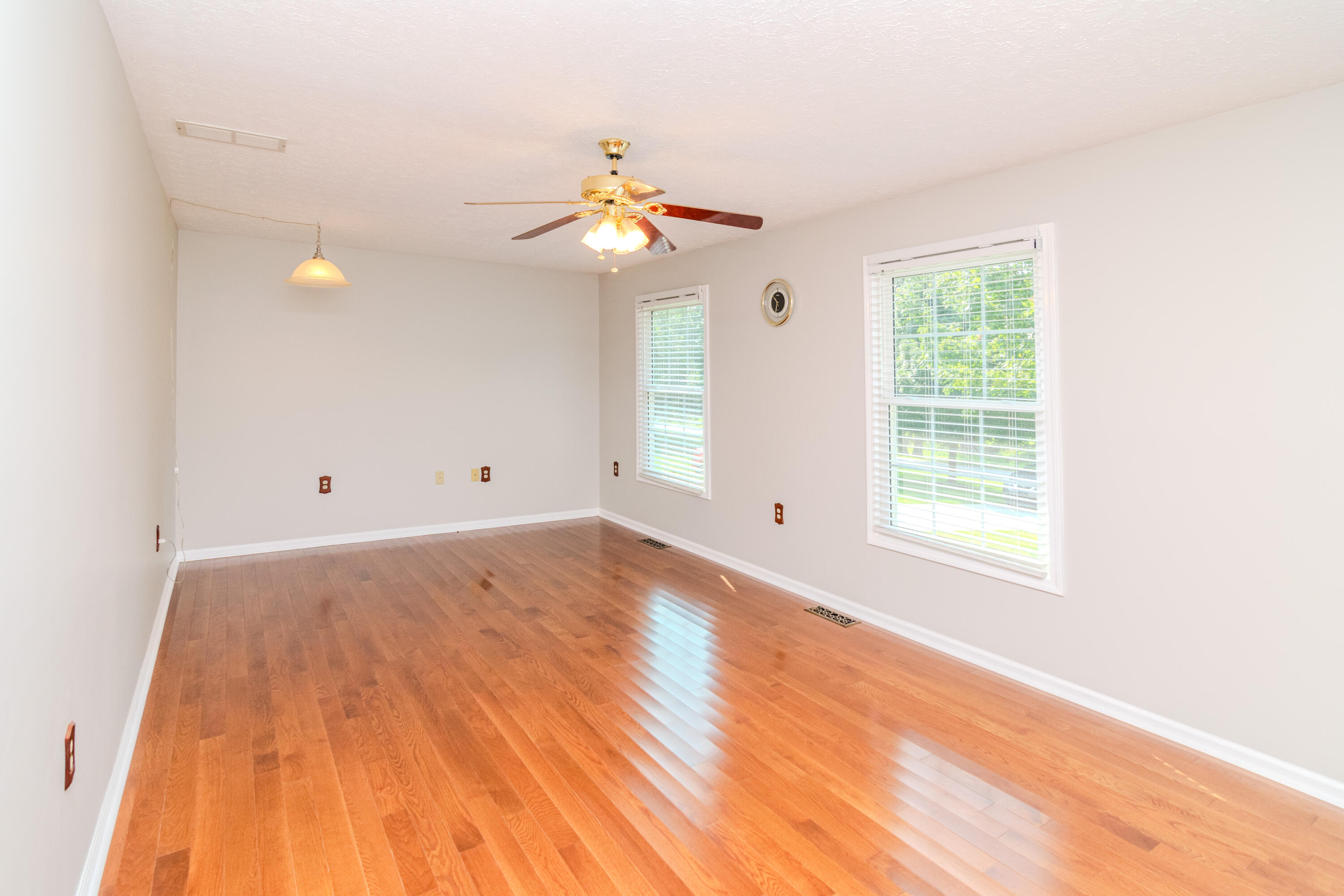 2725 Goshen Road Property Photo 7