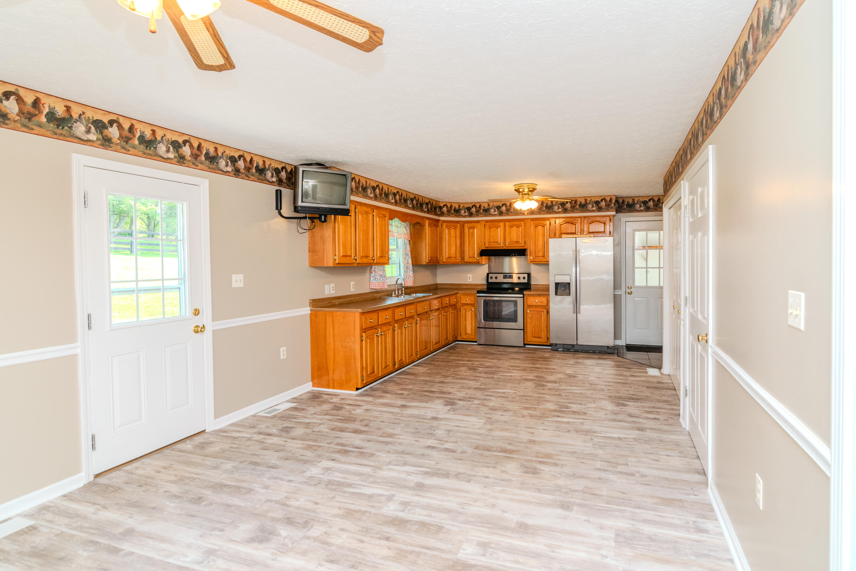 2725 Goshen Road Property Photo 9