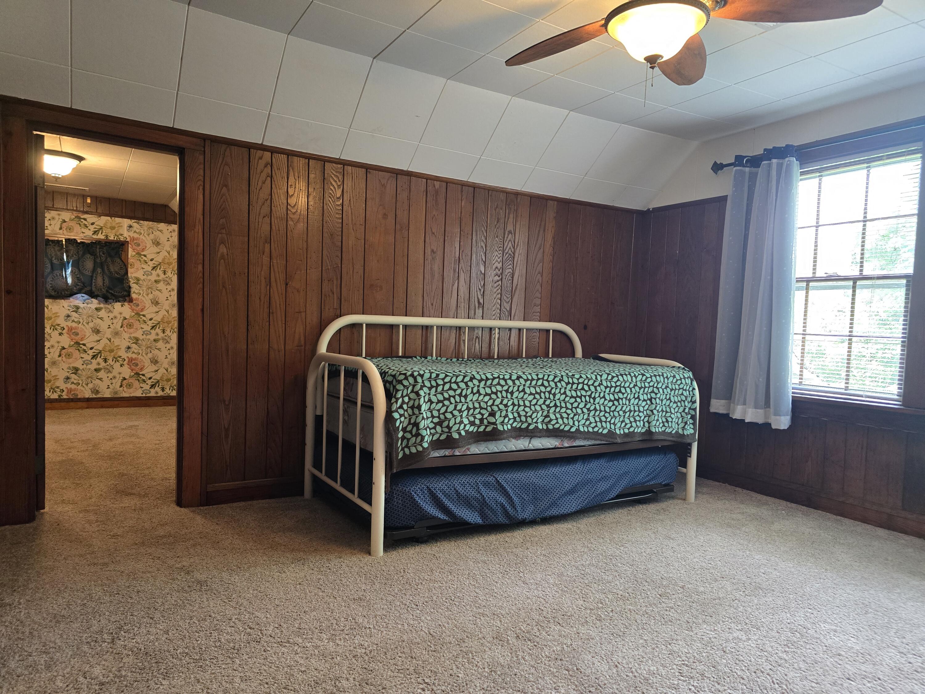 400 Gloucester Avenue Property Photo 2