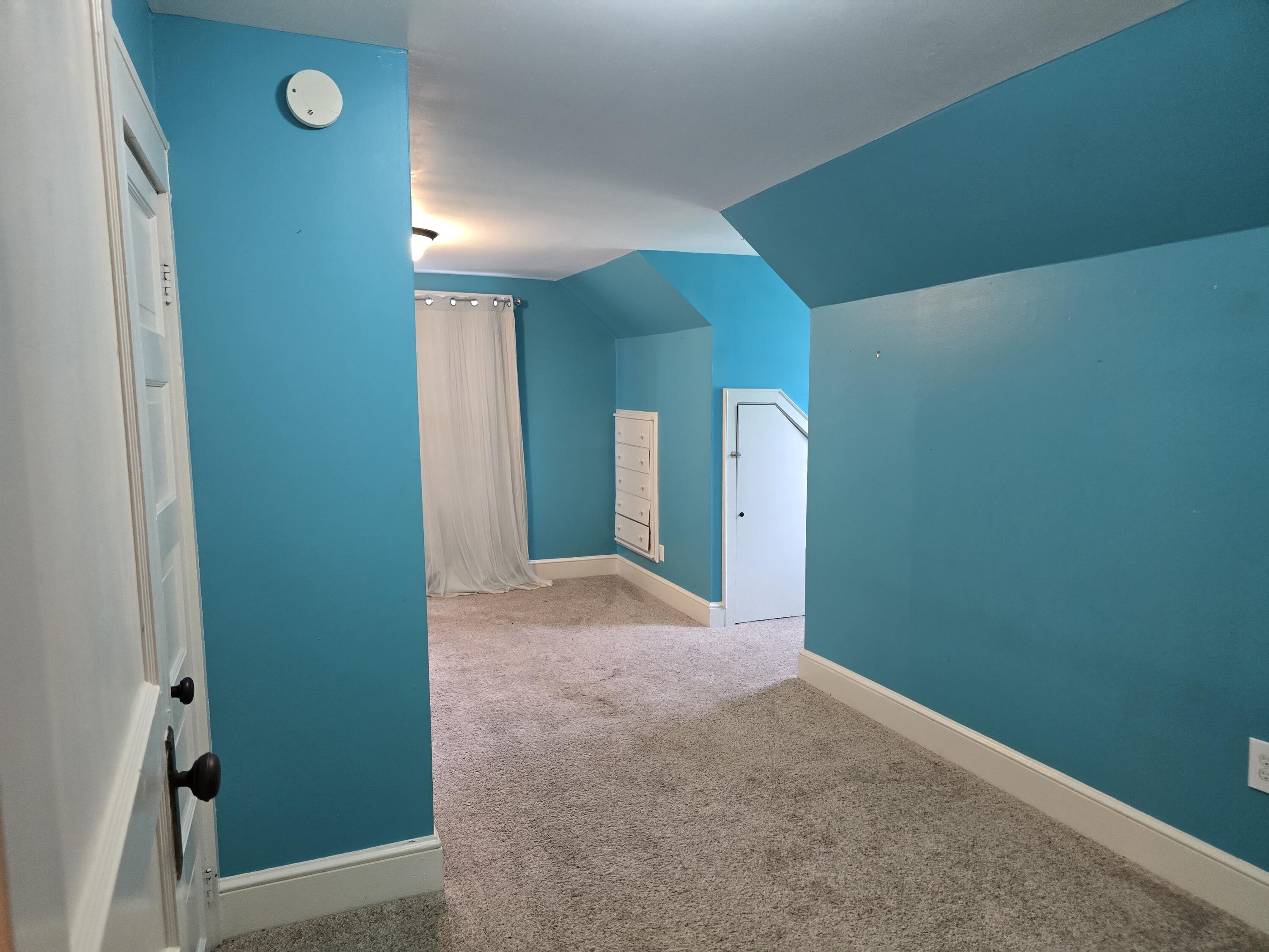 400 Gloucester Avenue Property Photo 18